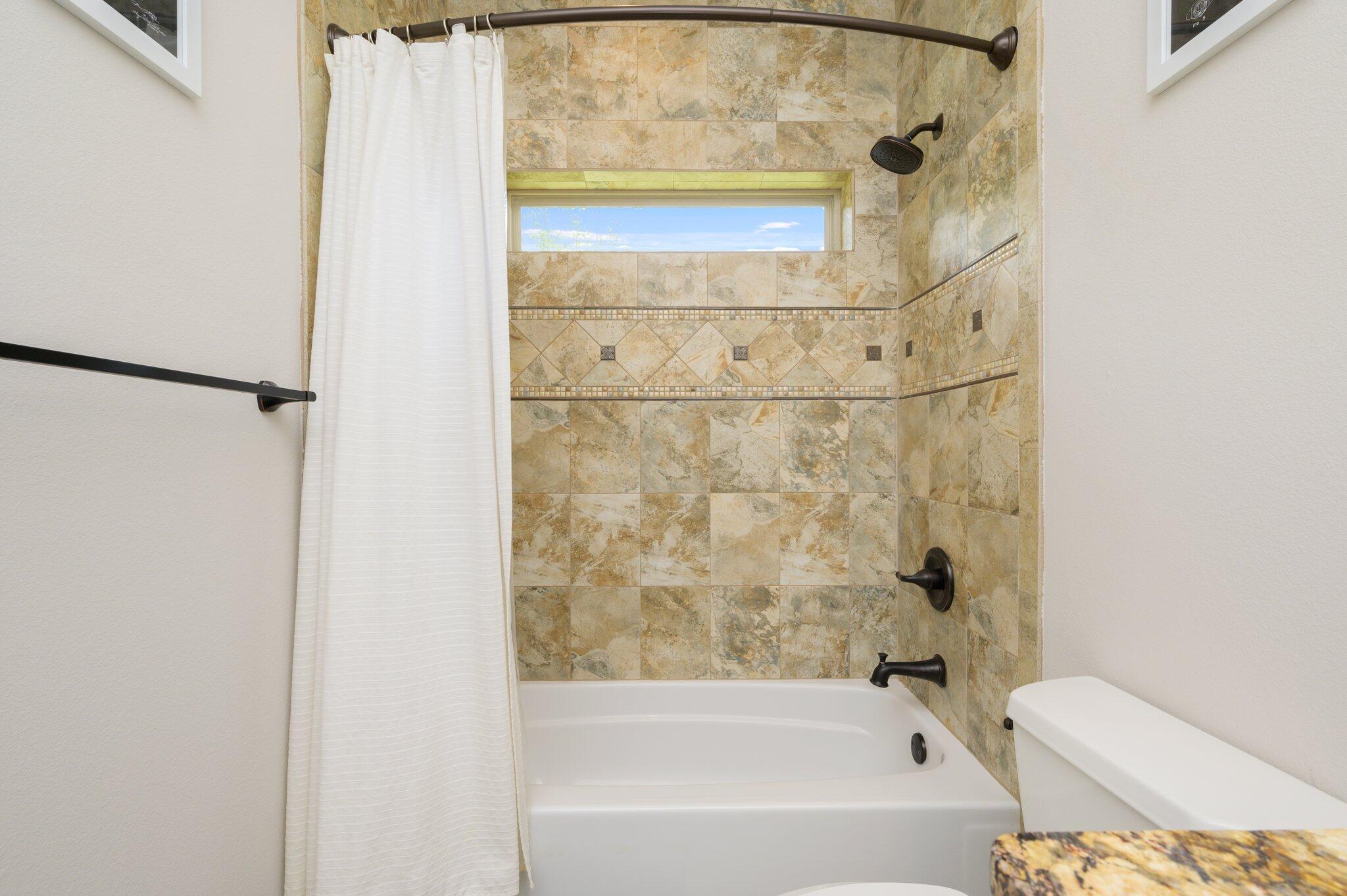 CLAIRES VINEYARD - Residential