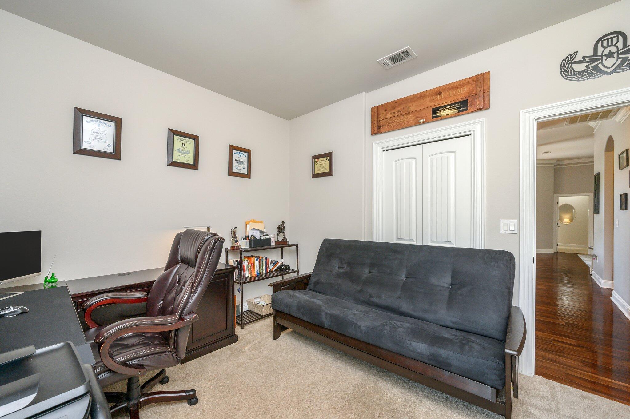 CLAIRES VINEYARD - Residential