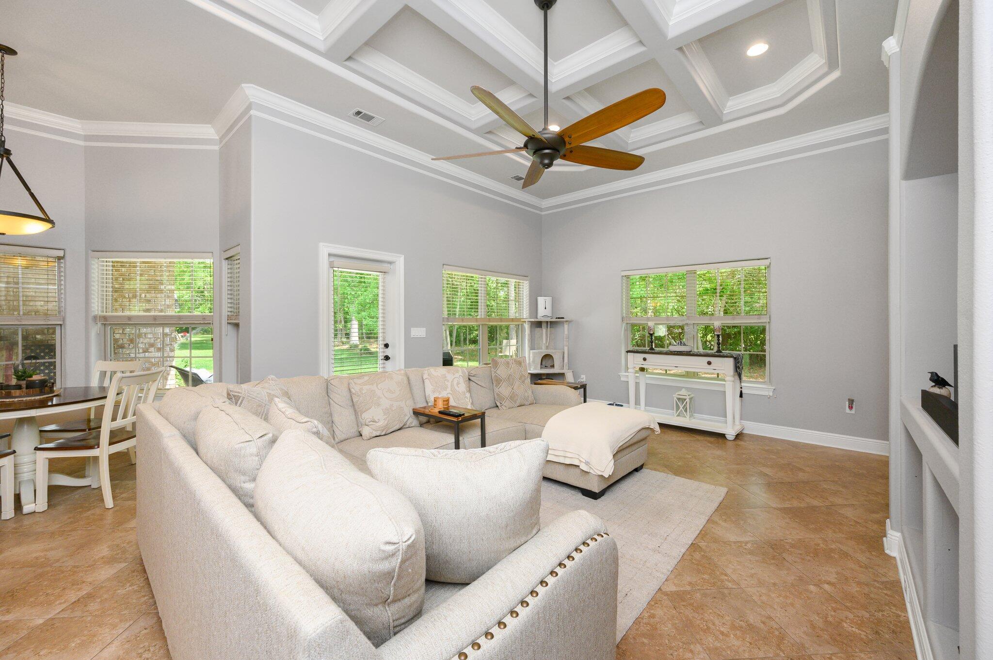 CLAIRES VINEYARD - Residential