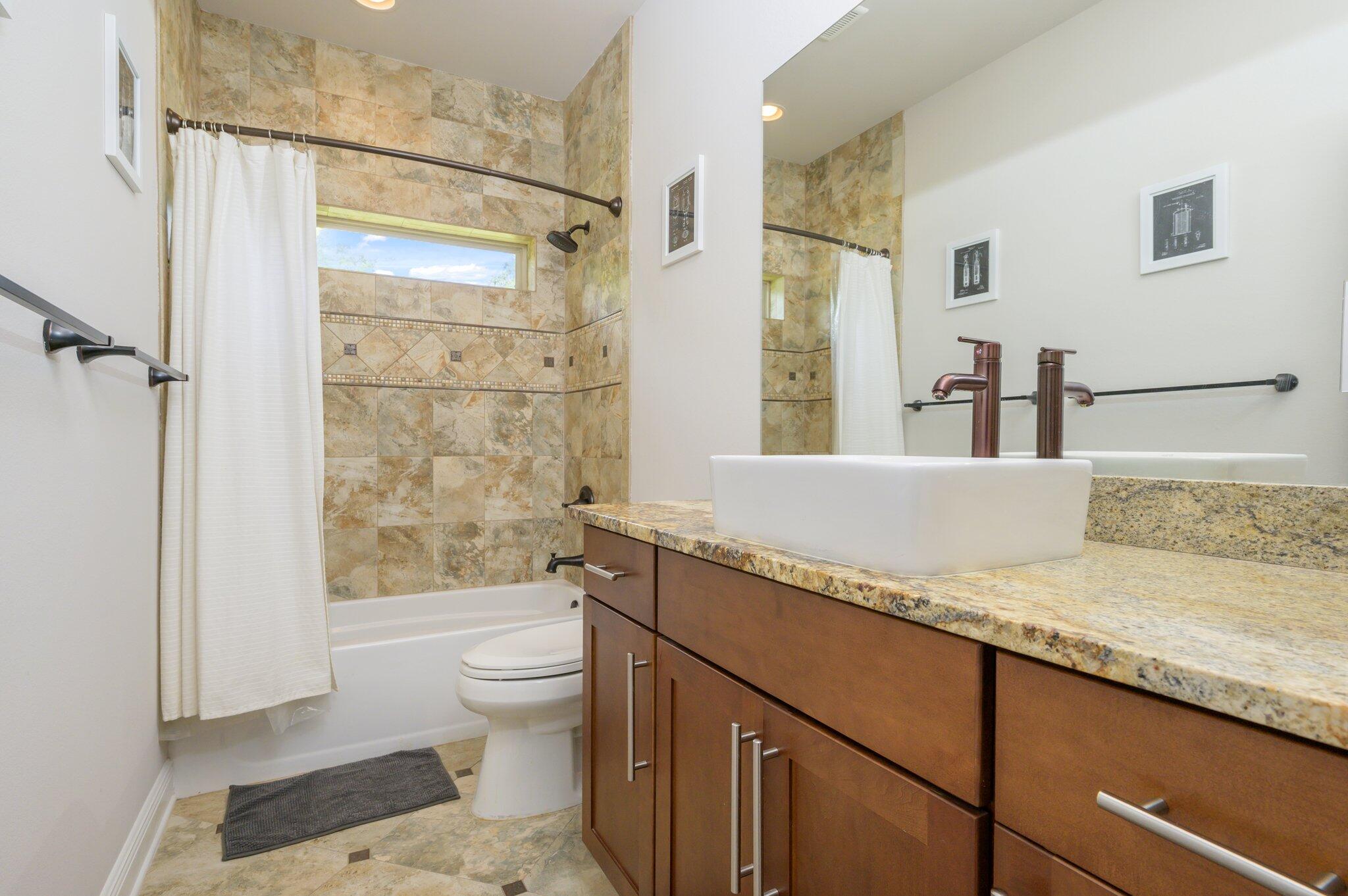 CLAIRES VINEYARD - Residential