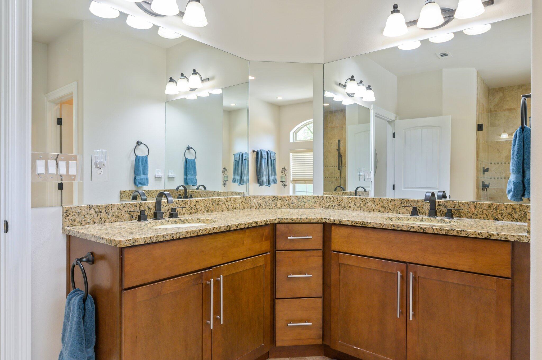 CLAIRES VINEYARD - Residential