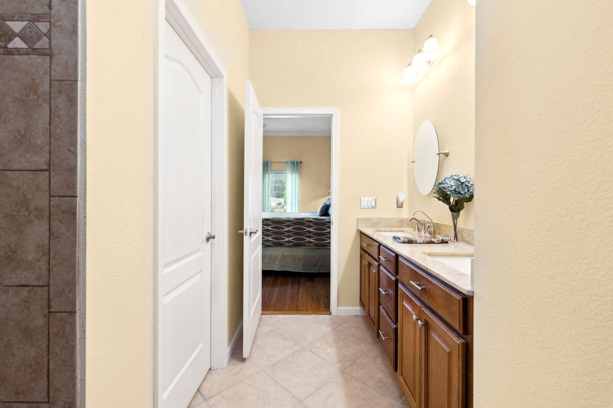 TOWN OF SANTA ROSA - Residential