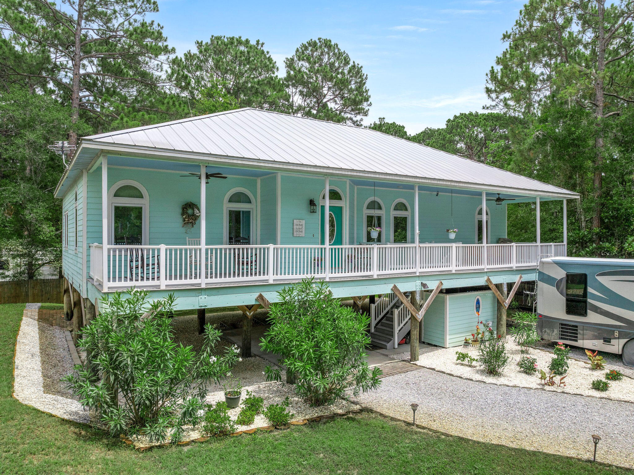 TOWN OF SANTA ROSA - Residential