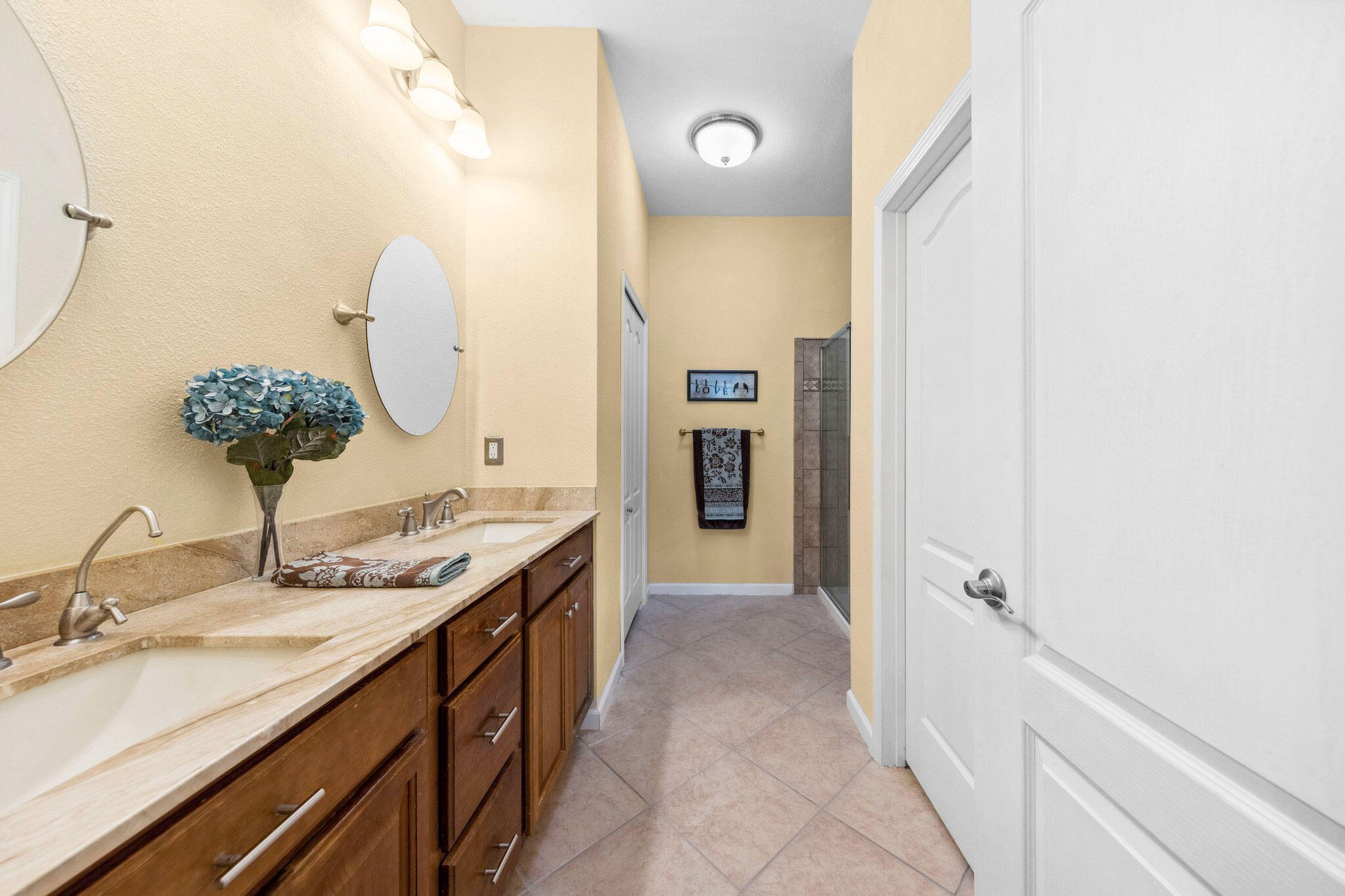 TOWN OF SANTA ROSA - Residential