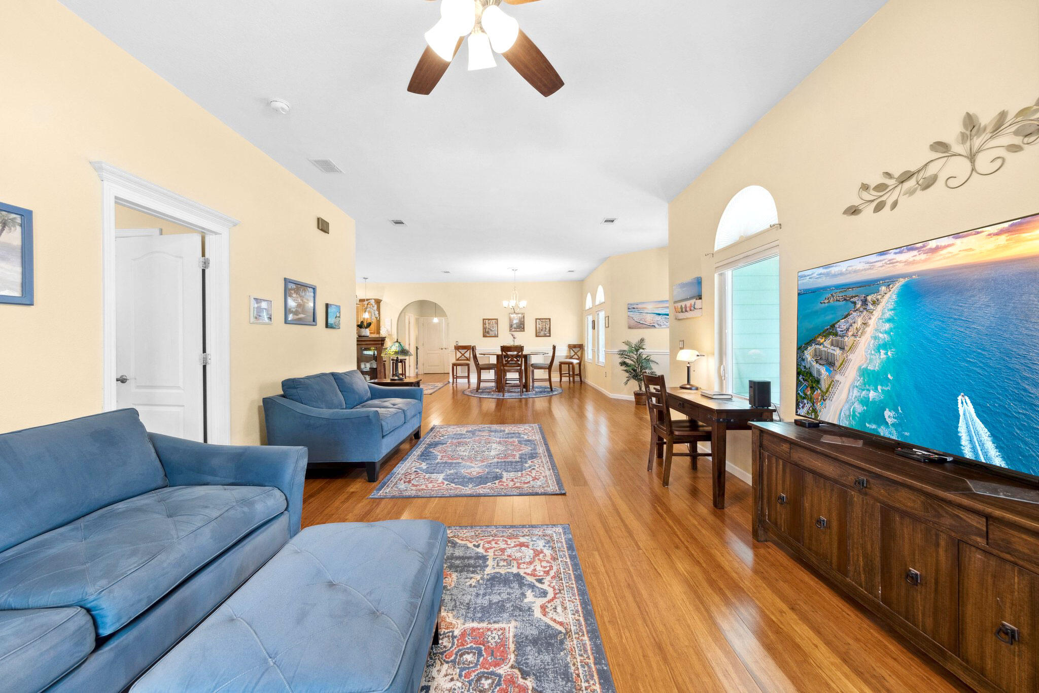 TOWN OF SANTA ROSA - Residential