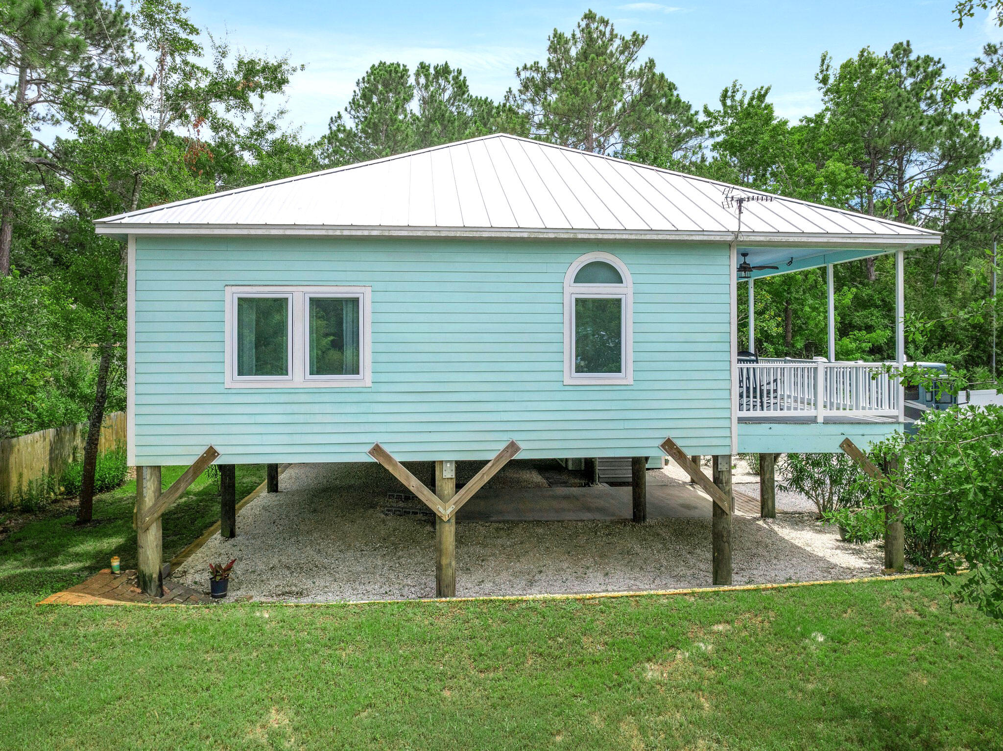 TOWN OF SANTA ROSA - Residential