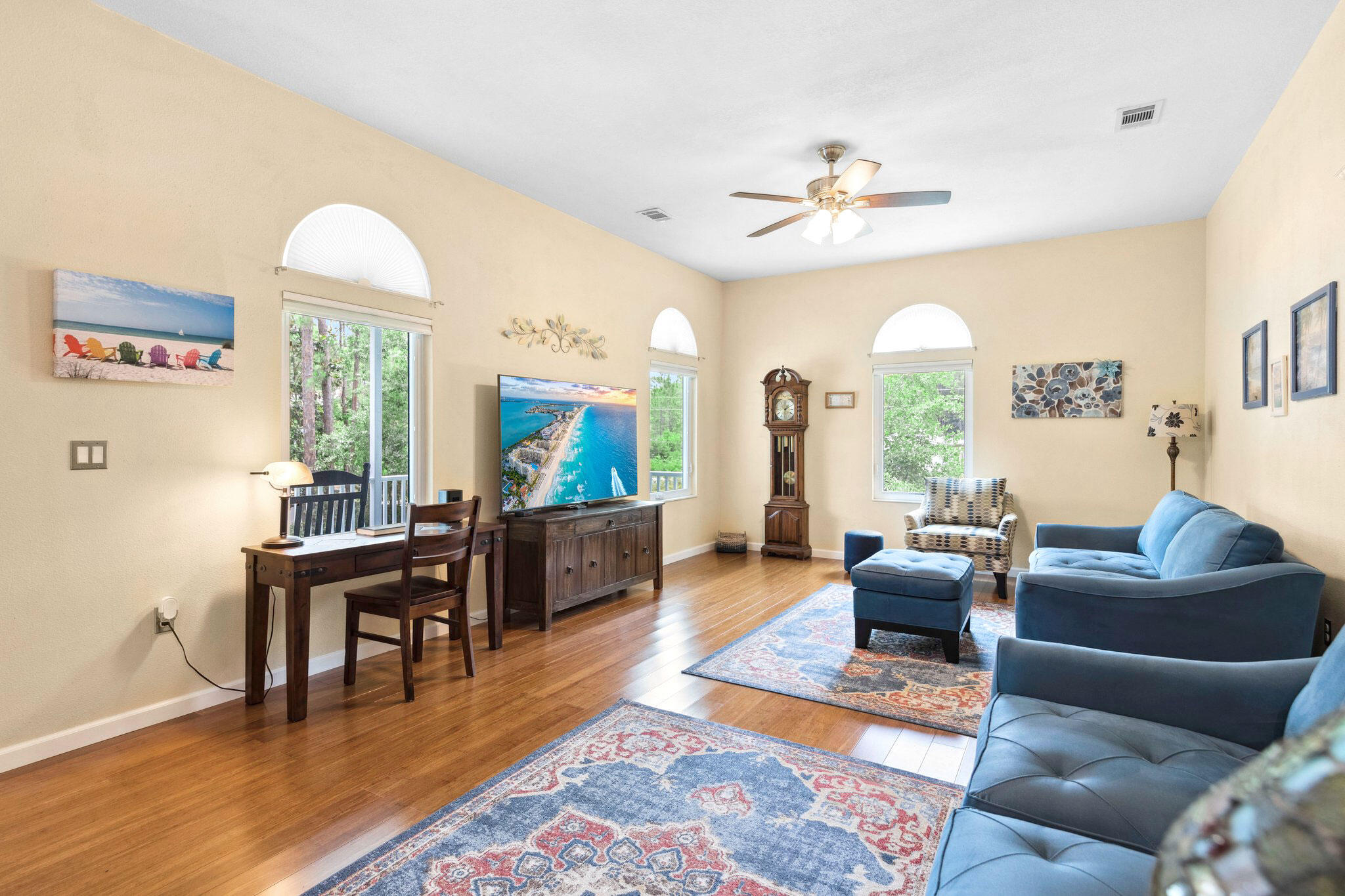 TOWN OF SANTA ROSA - Residential