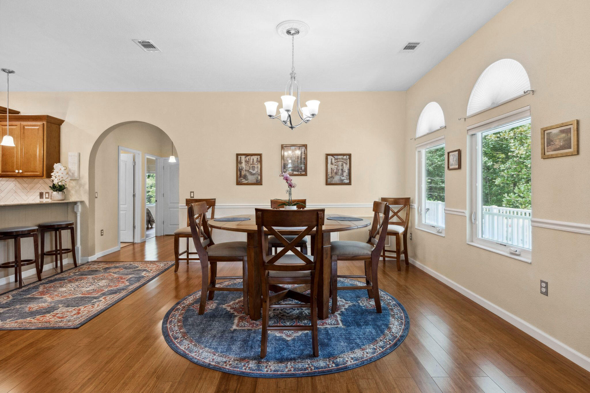 TOWN OF SANTA ROSA - Residential