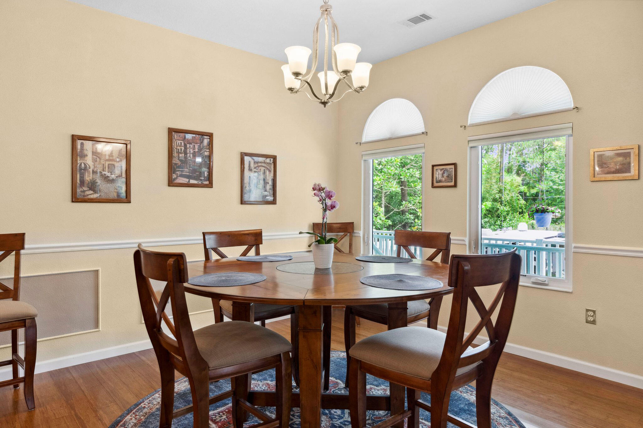 TOWN OF SANTA ROSA - Residential