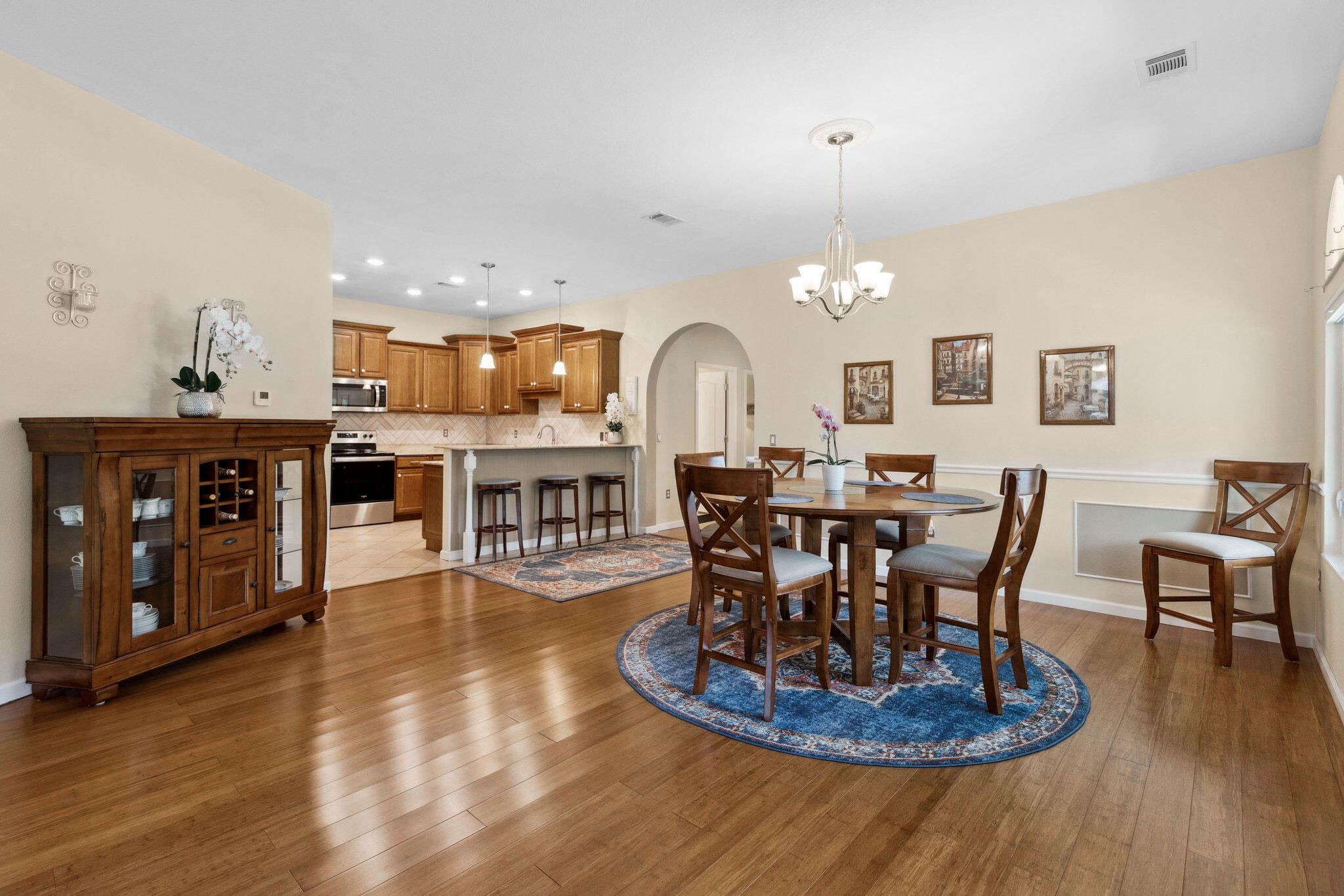 TOWN OF SANTA ROSA - Residential