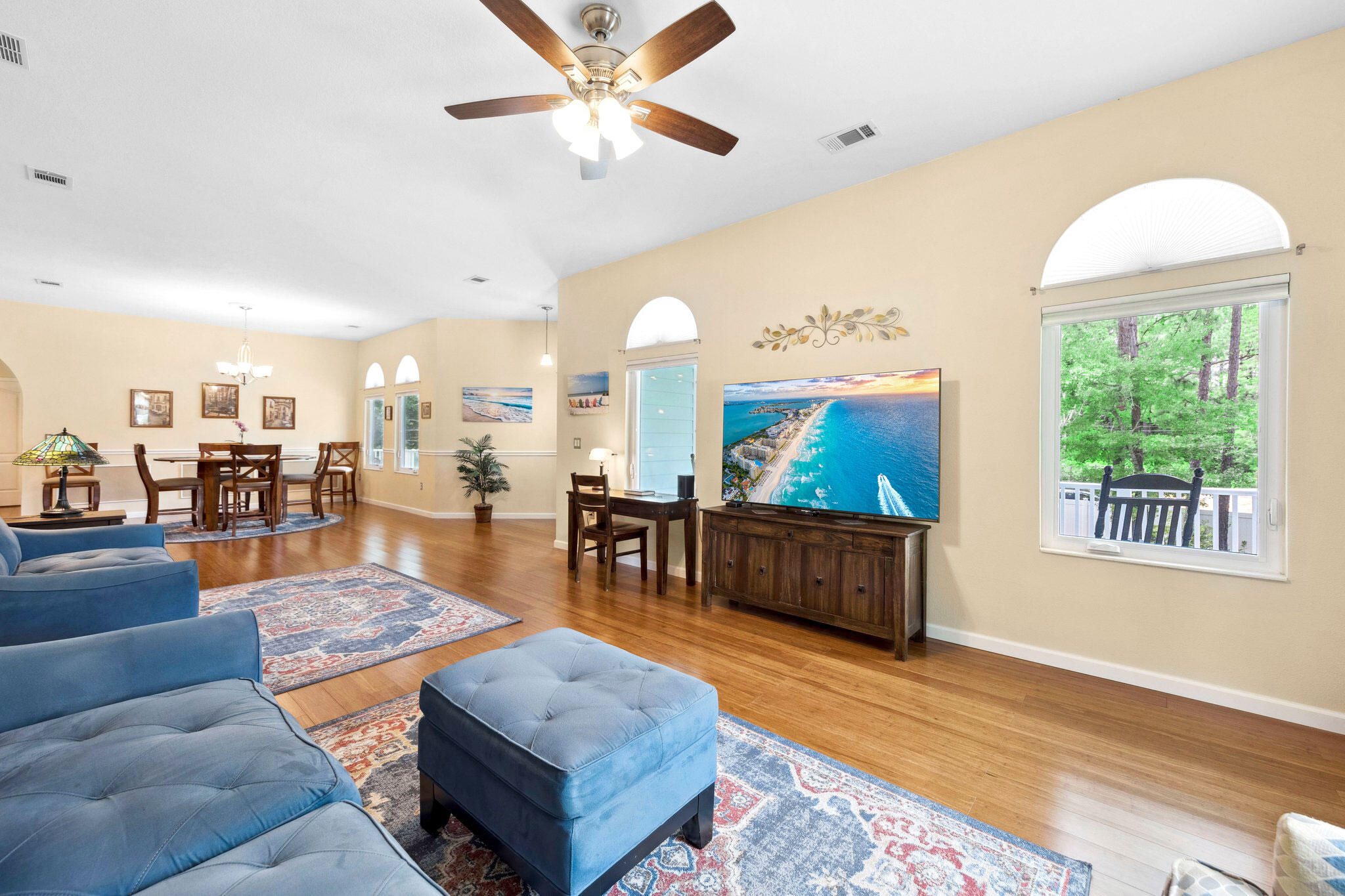 TOWN OF SANTA ROSA - Residential