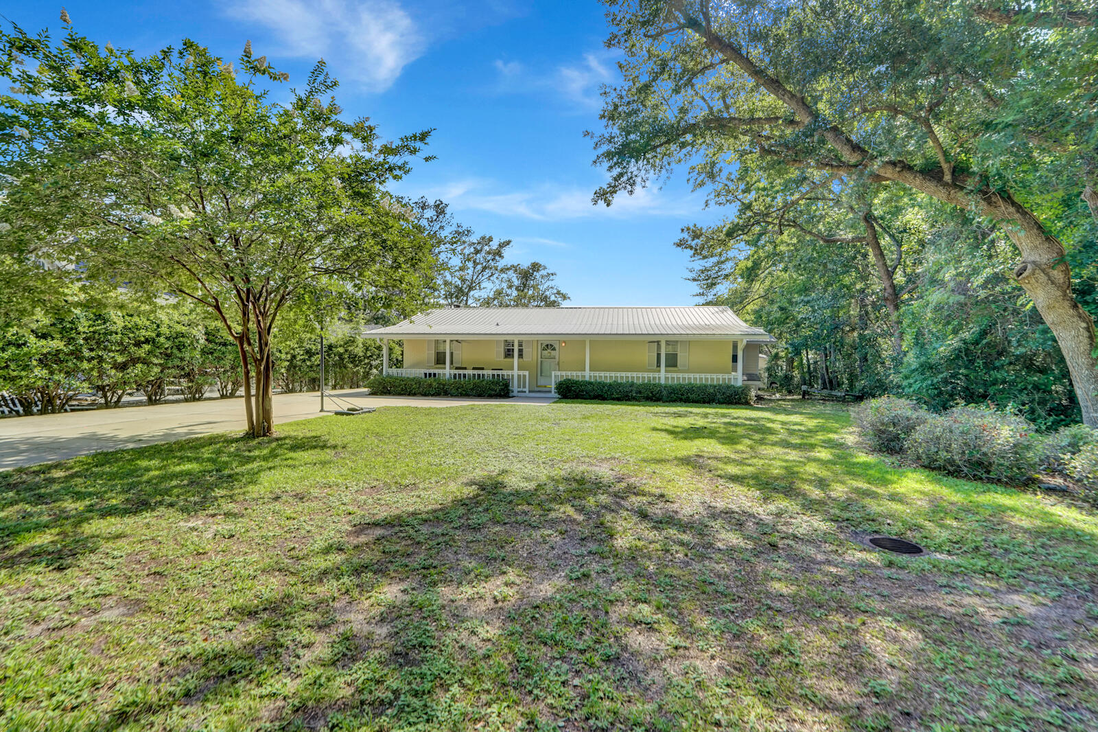 BAY GROVE - Residential