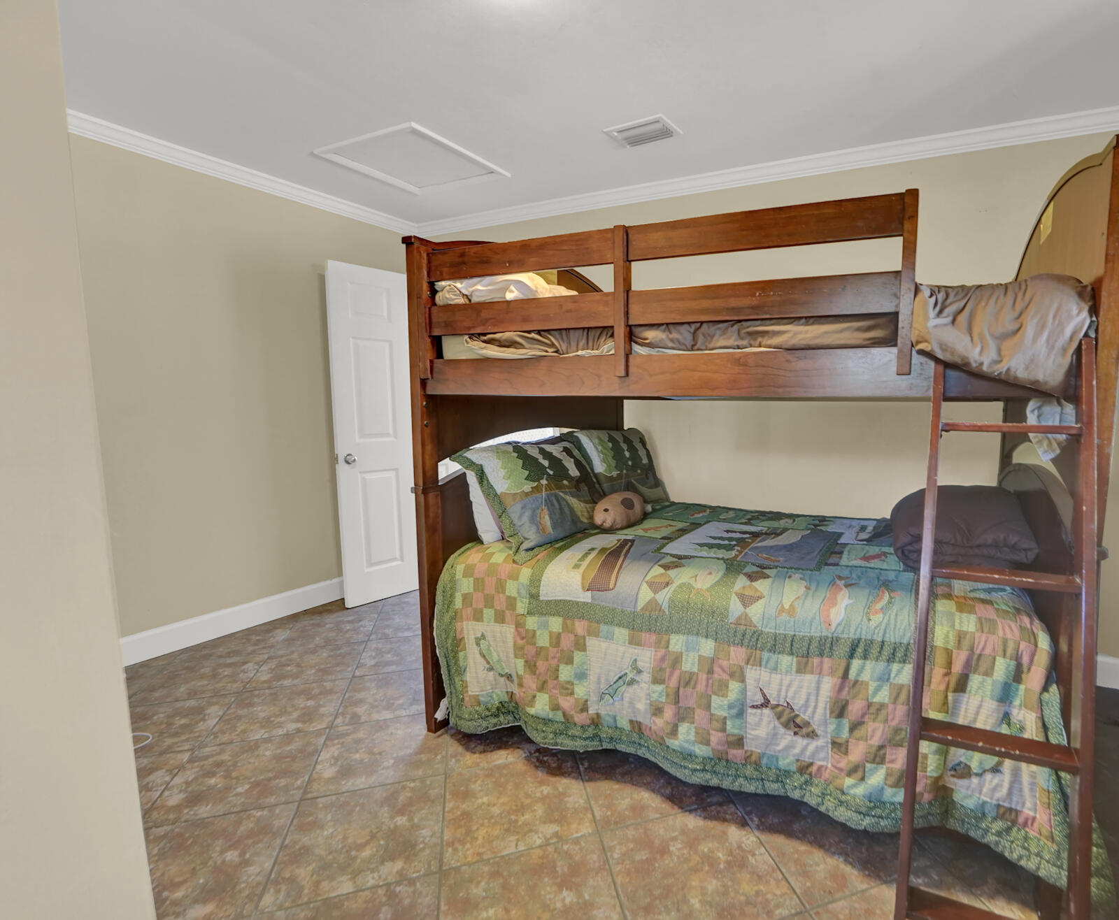 BAY GROVE - Residential