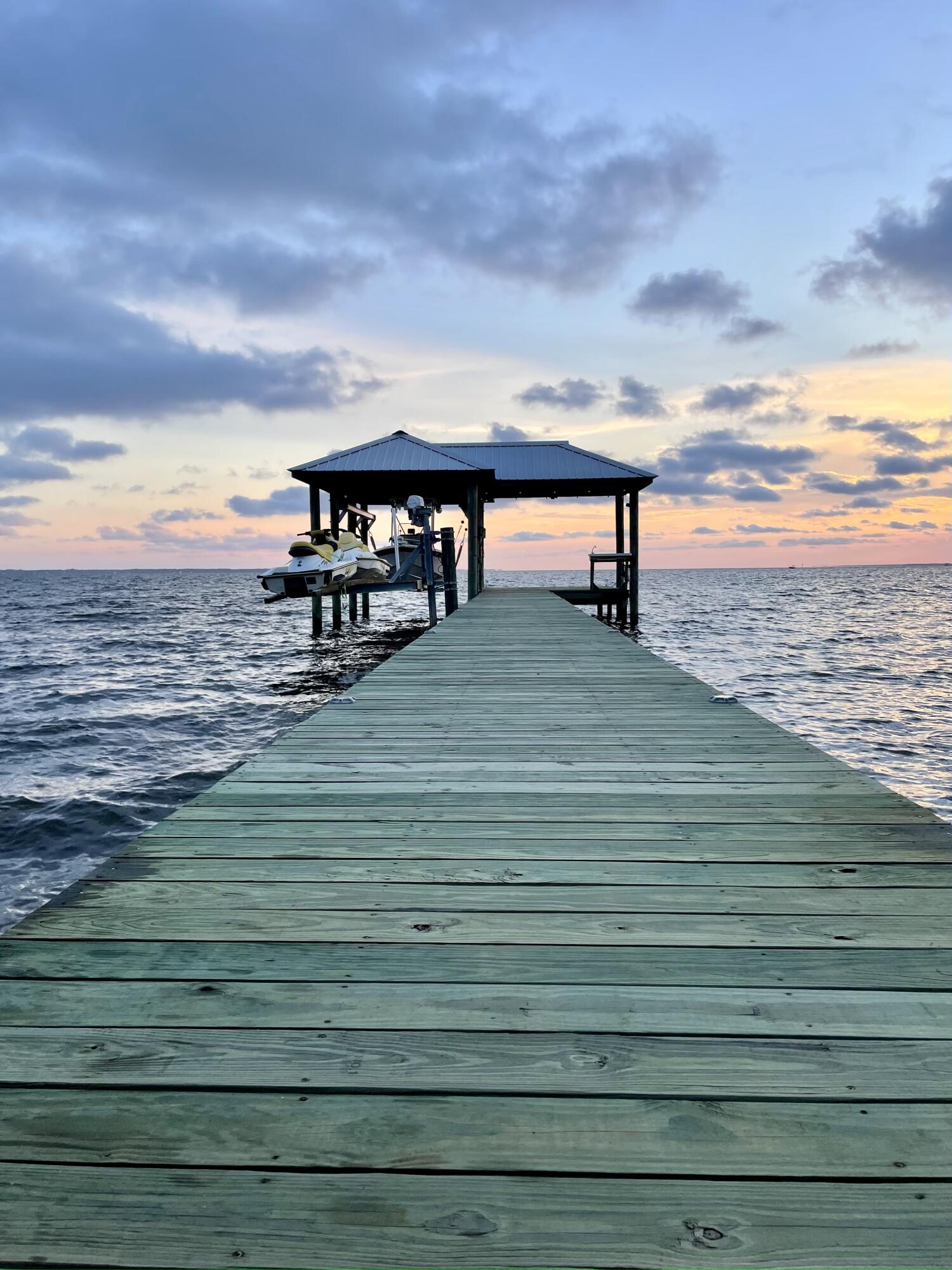 BAY GROVE - Residential