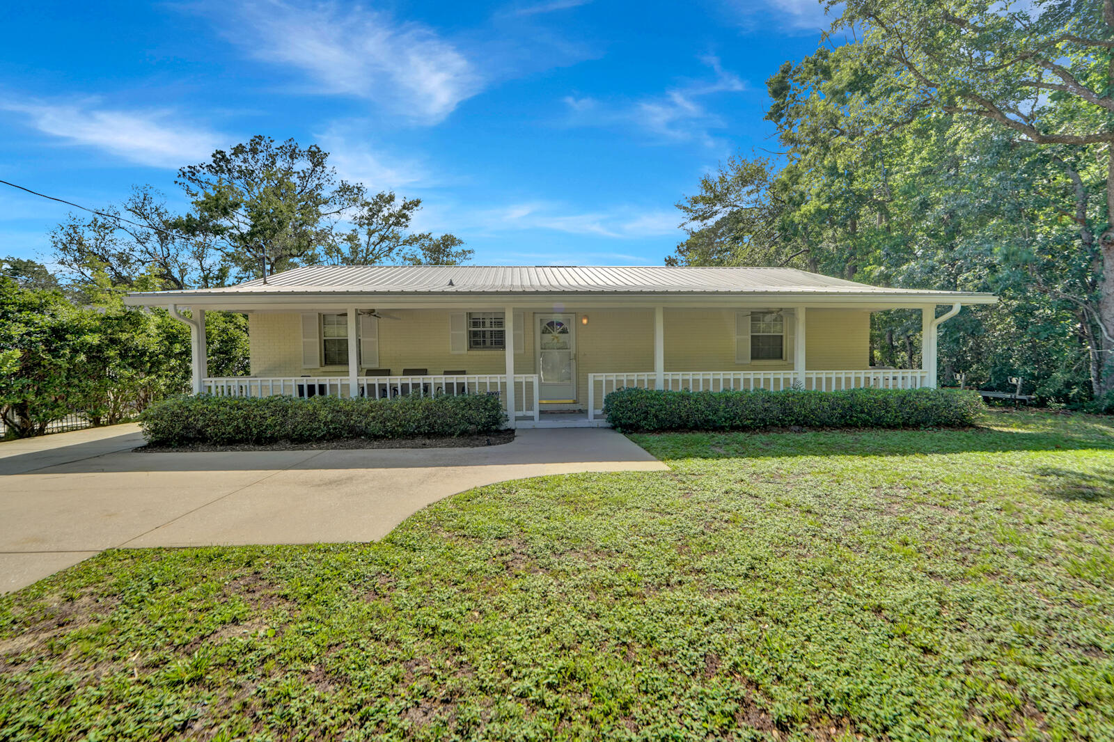 BAY GROVE - Residential