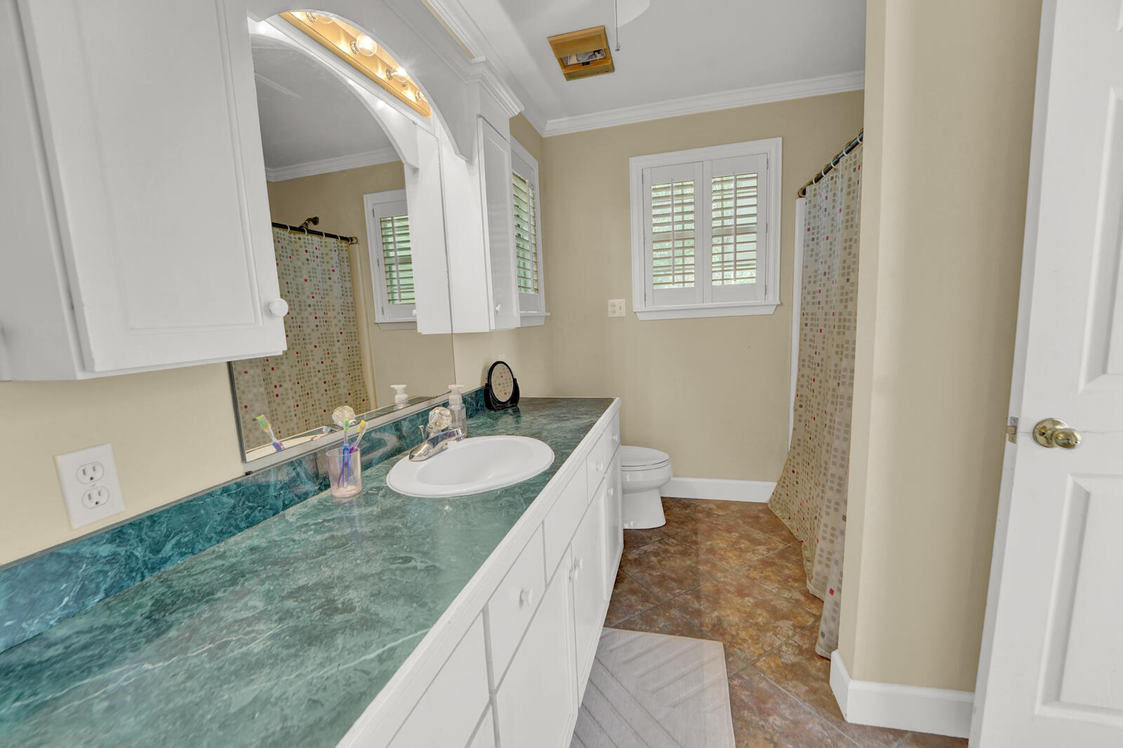 BAY GROVE - Residential