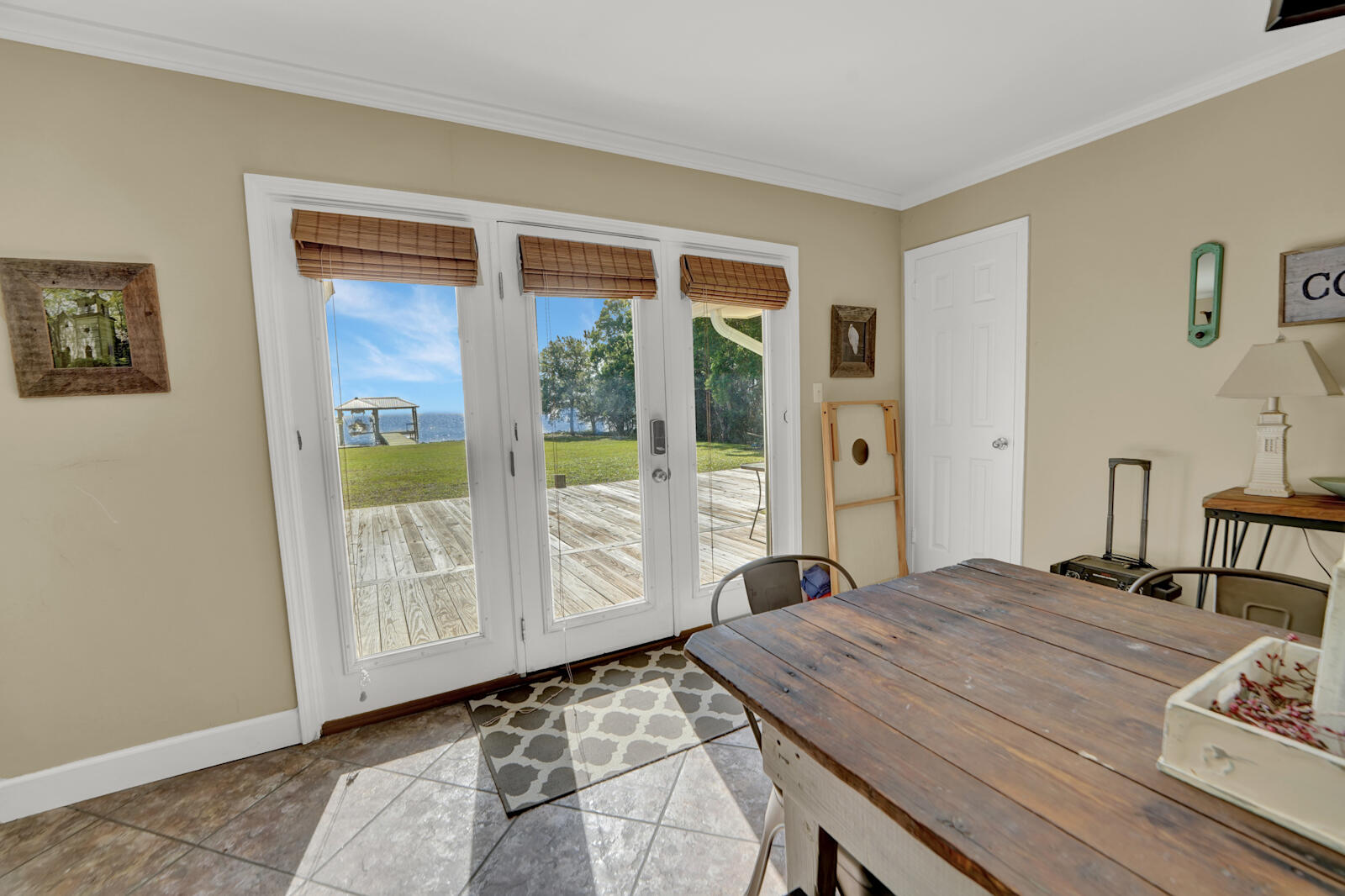 BAY GROVE - Residential