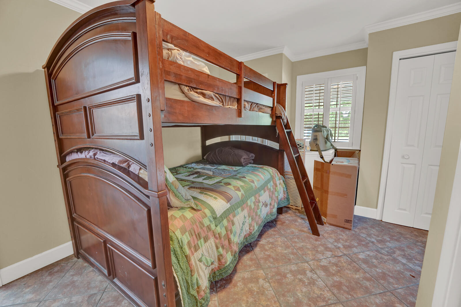 BAY GROVE - Residential