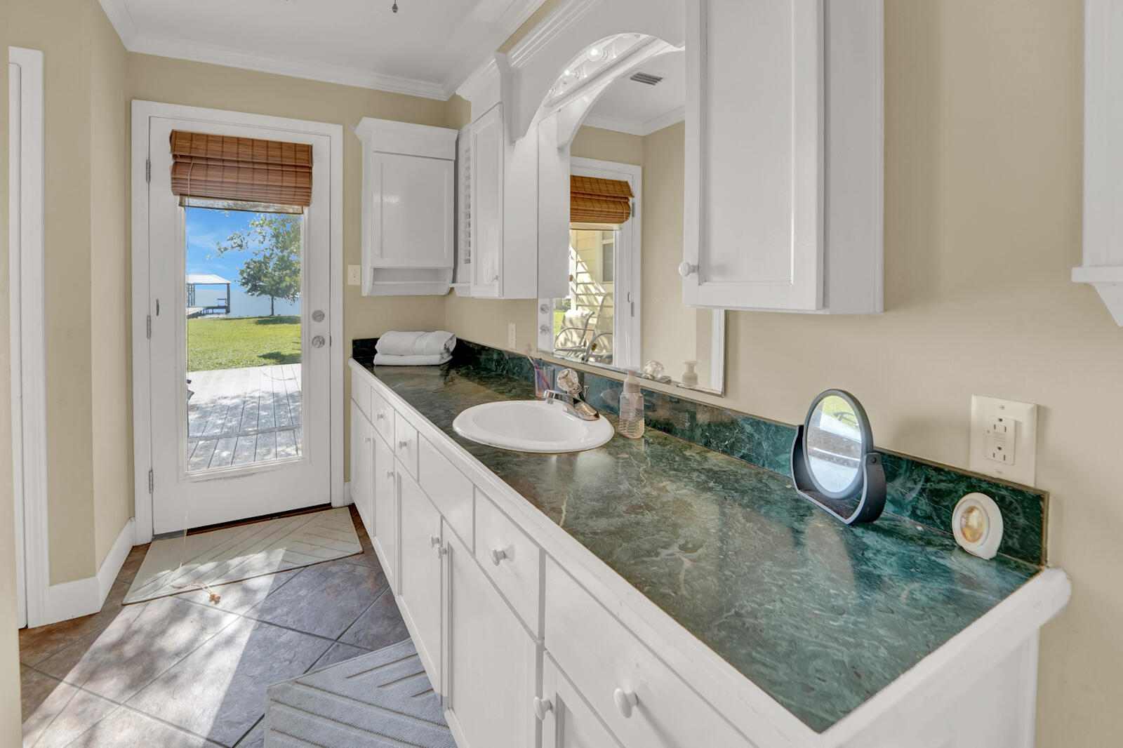 BAY GROVE - Residential