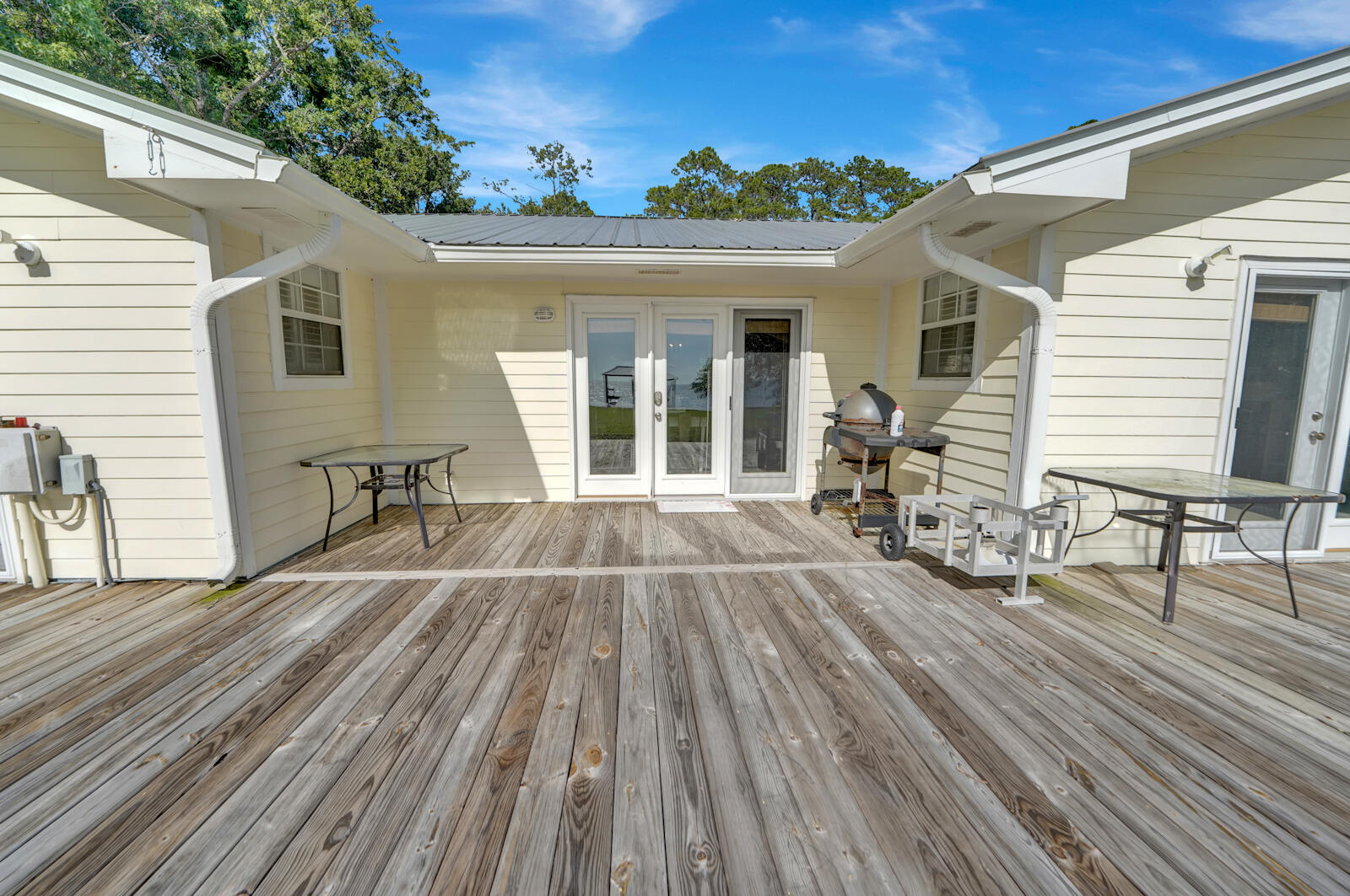 BAY GROVE - Residential