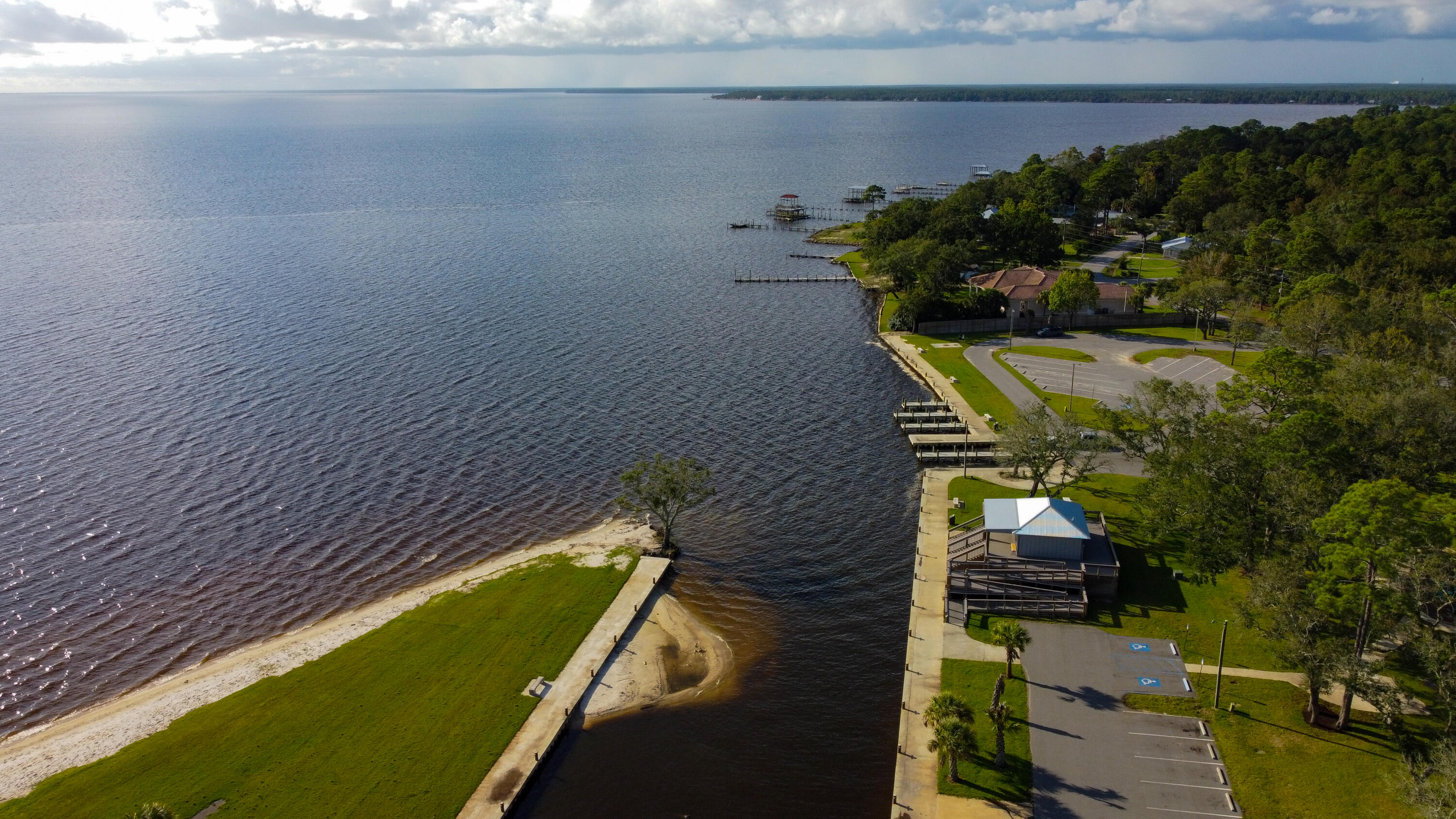 BAY GROVE - Residential