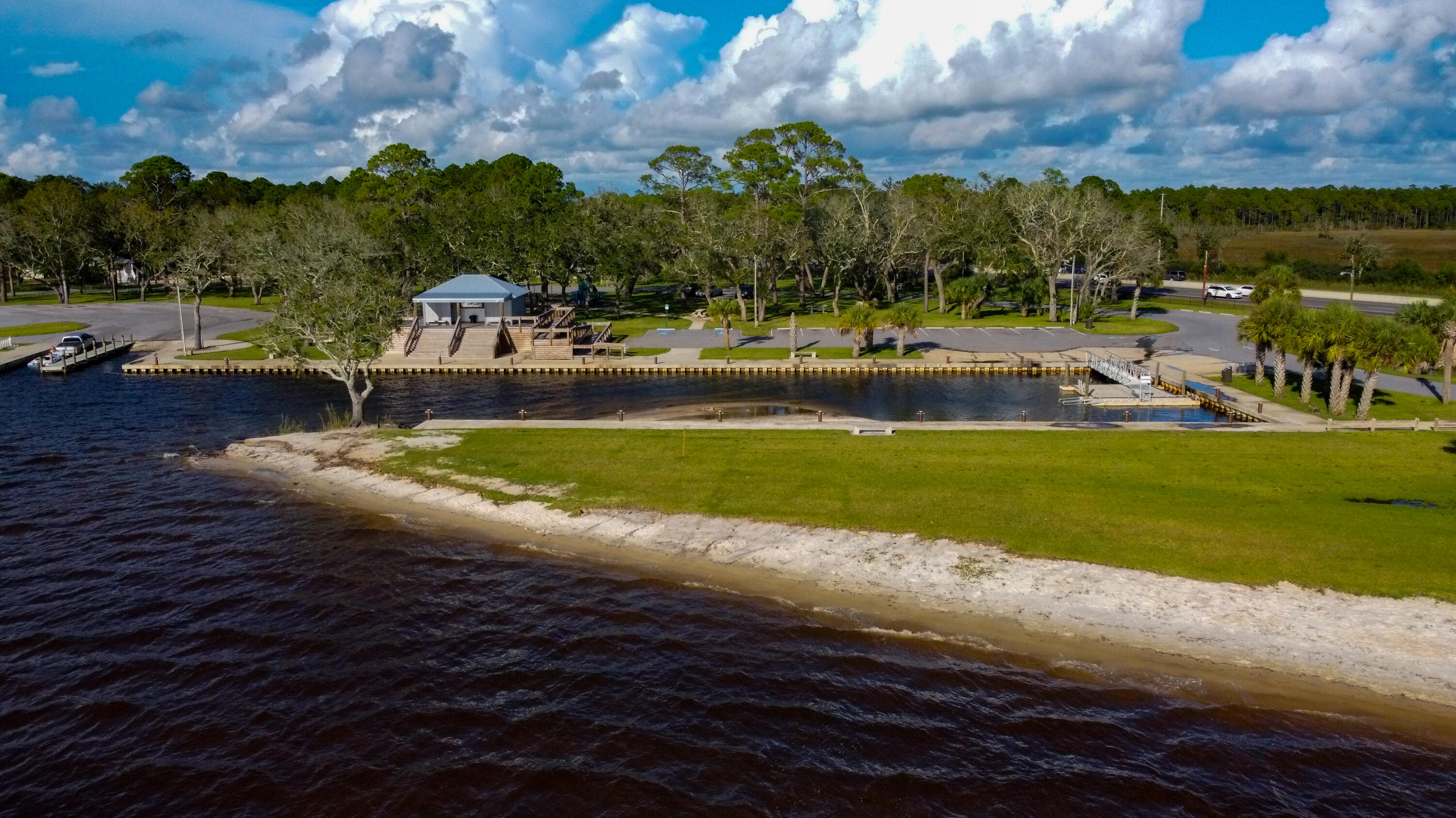 BAY GROVE - Residential