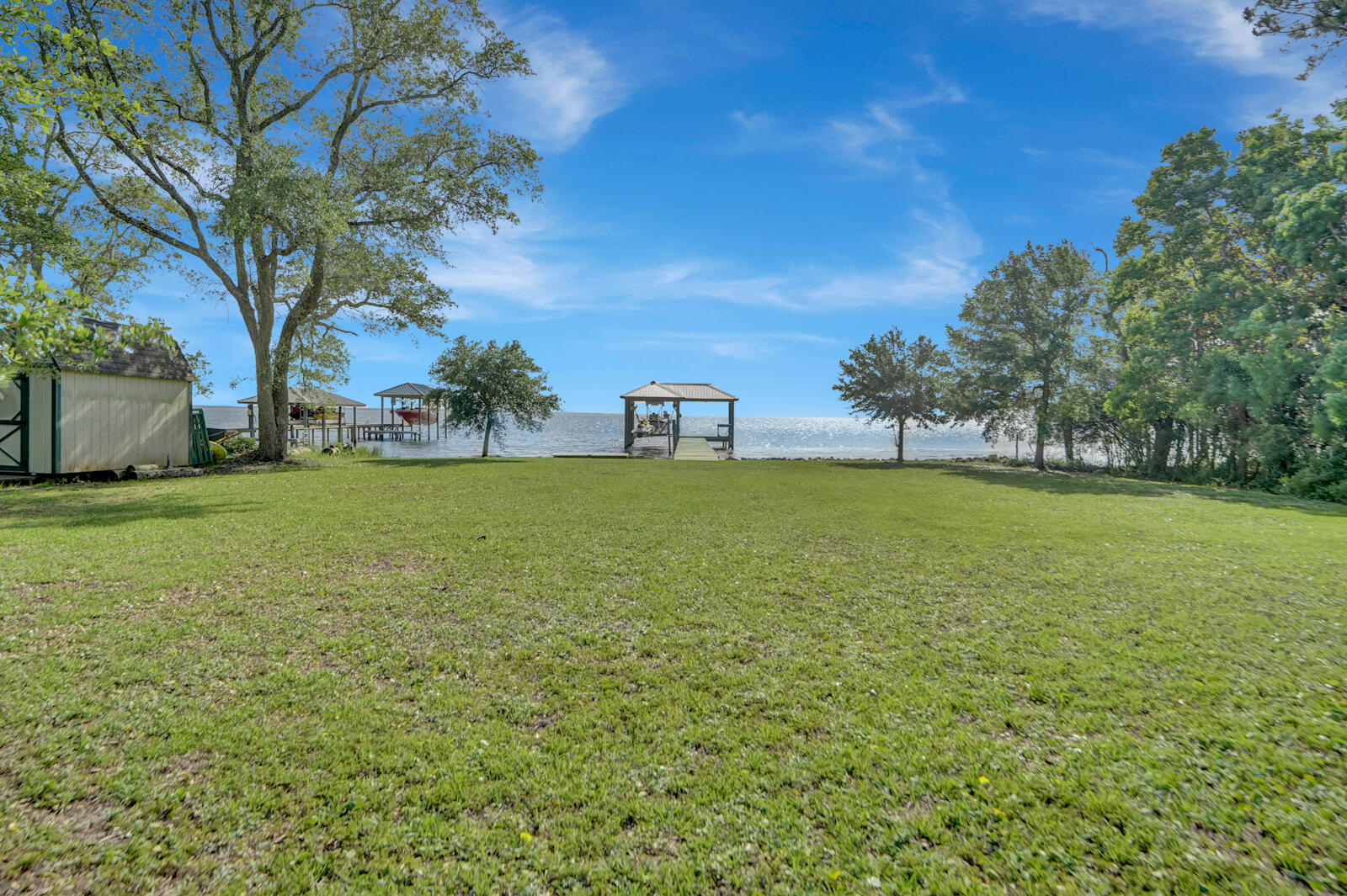 BAY GROVE - Residential