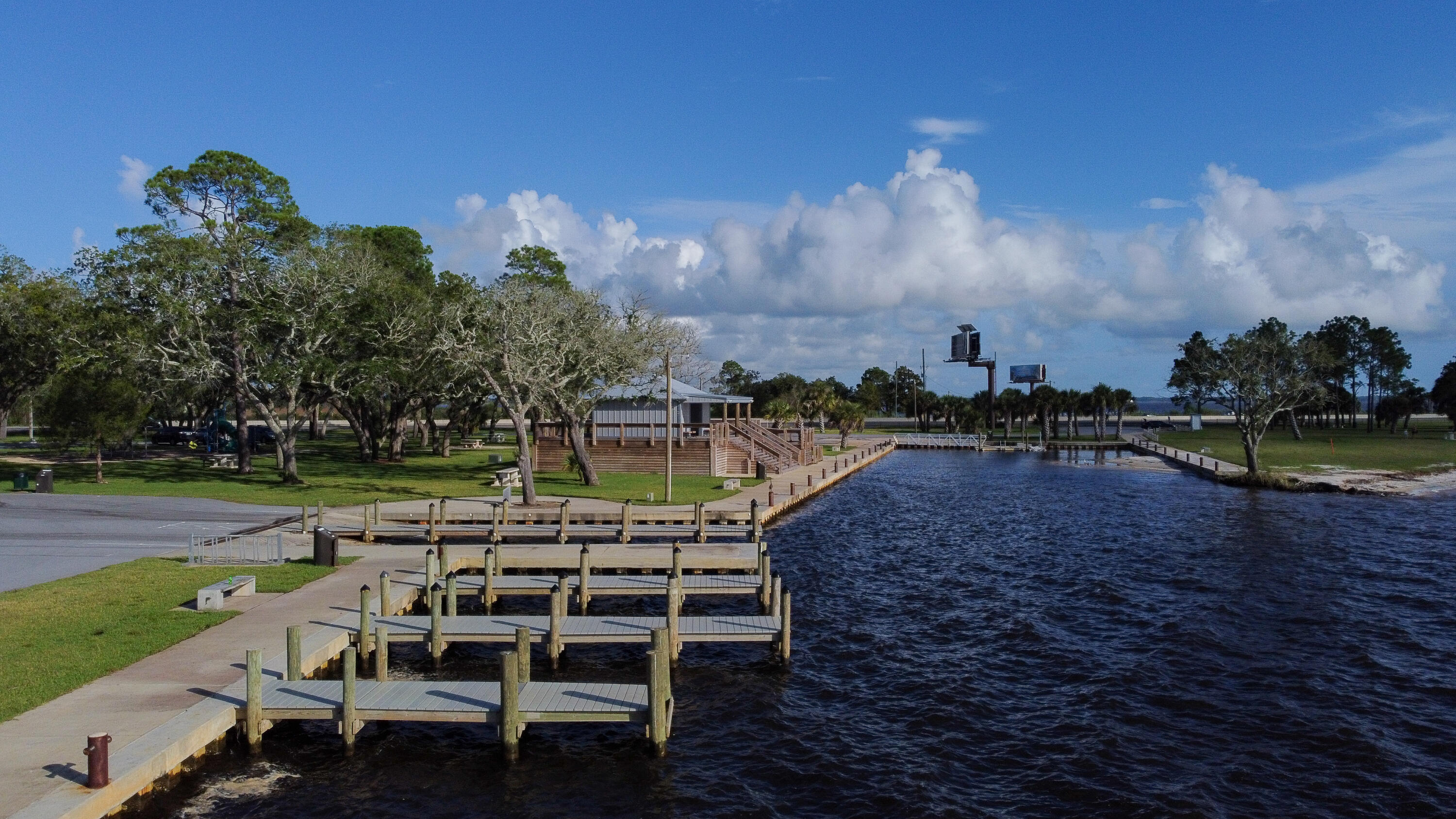 BAY GROVE - Residential