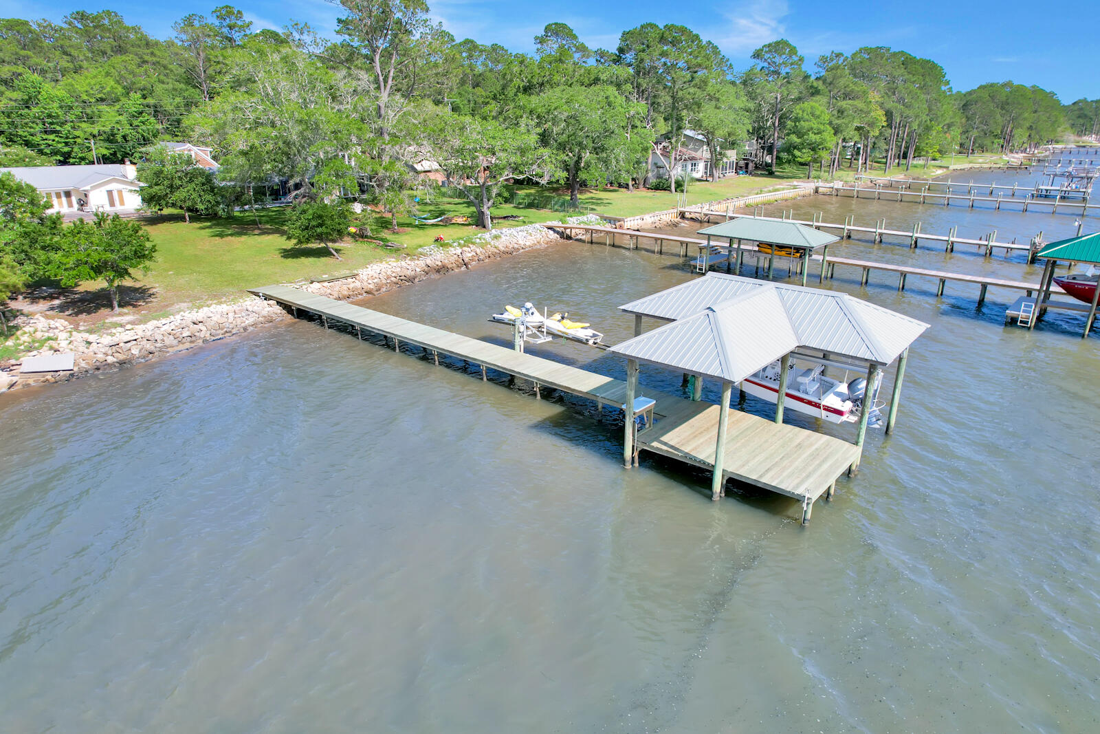 BAY GROVE - Residential