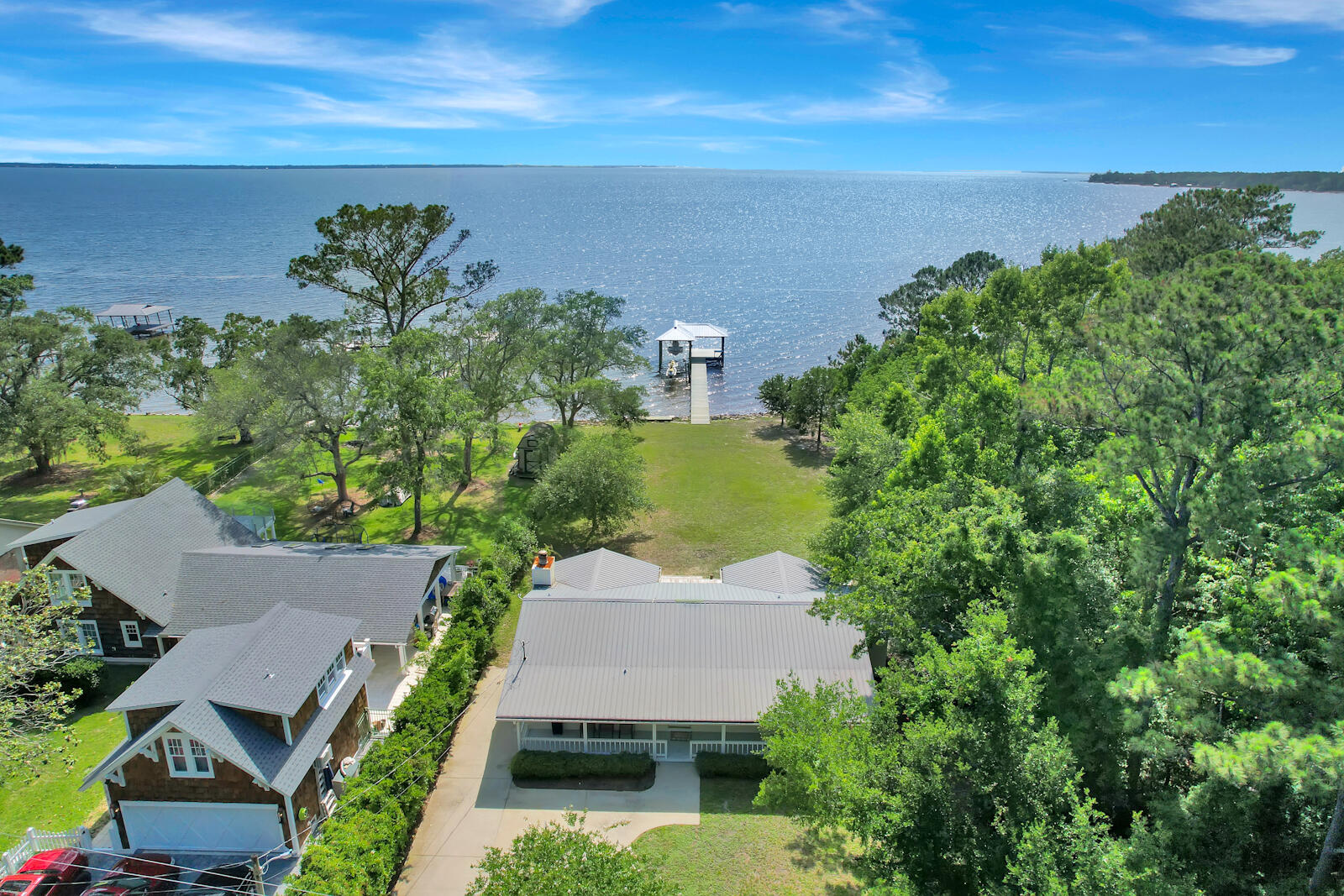 BAY GROVE - Residential