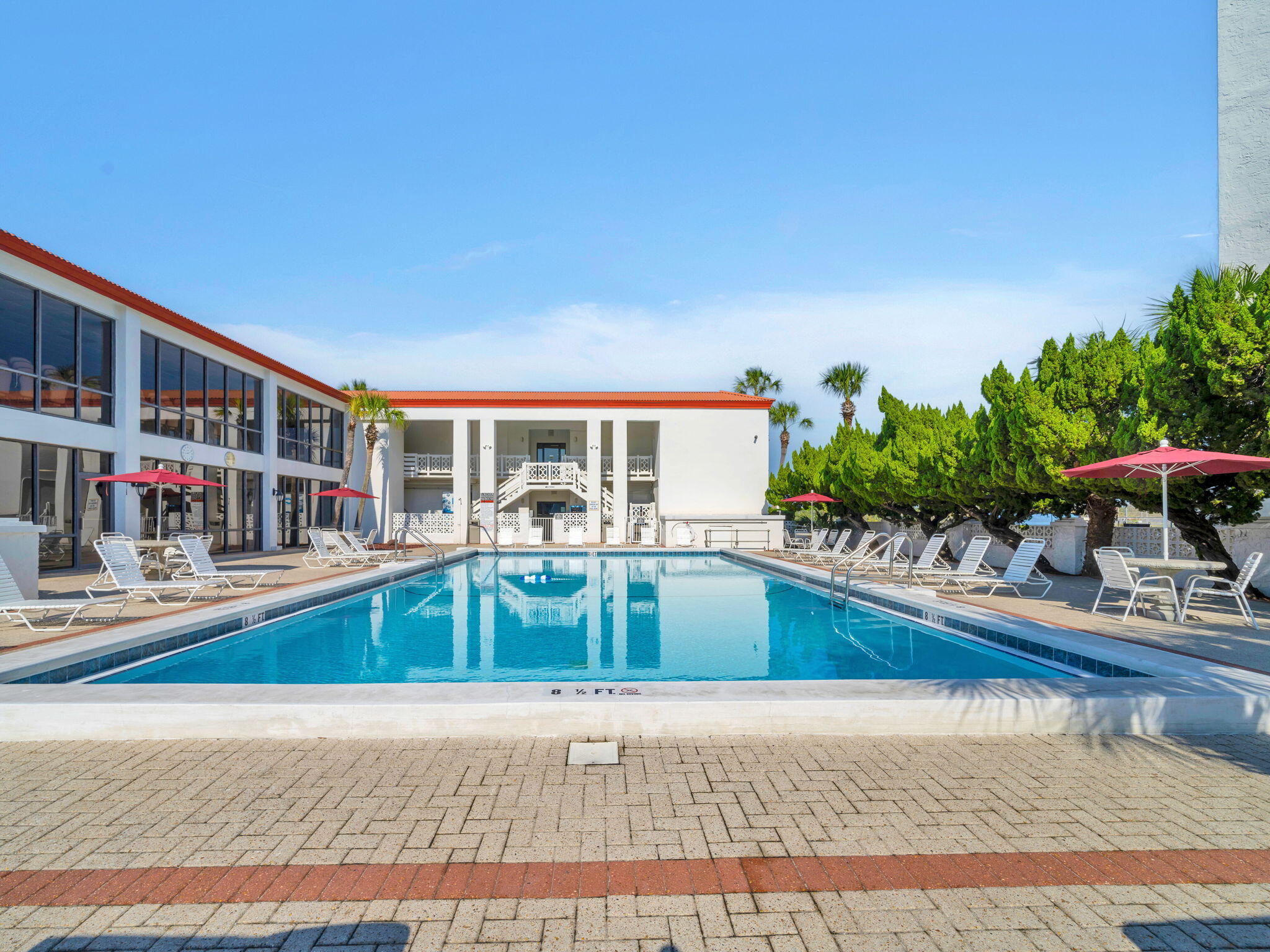 EL MATADOR CONDO - Residential