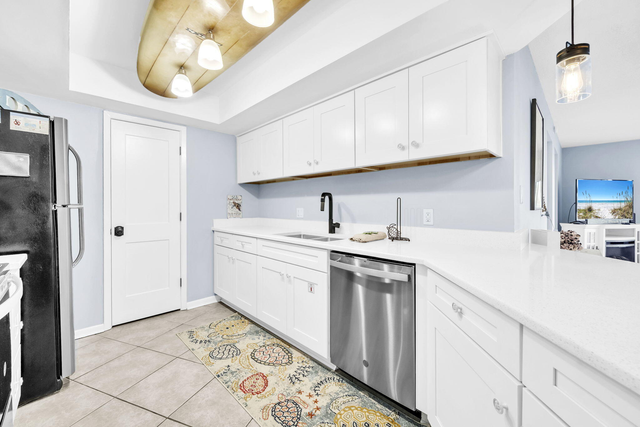 EL MATADOR CONDO - Residential