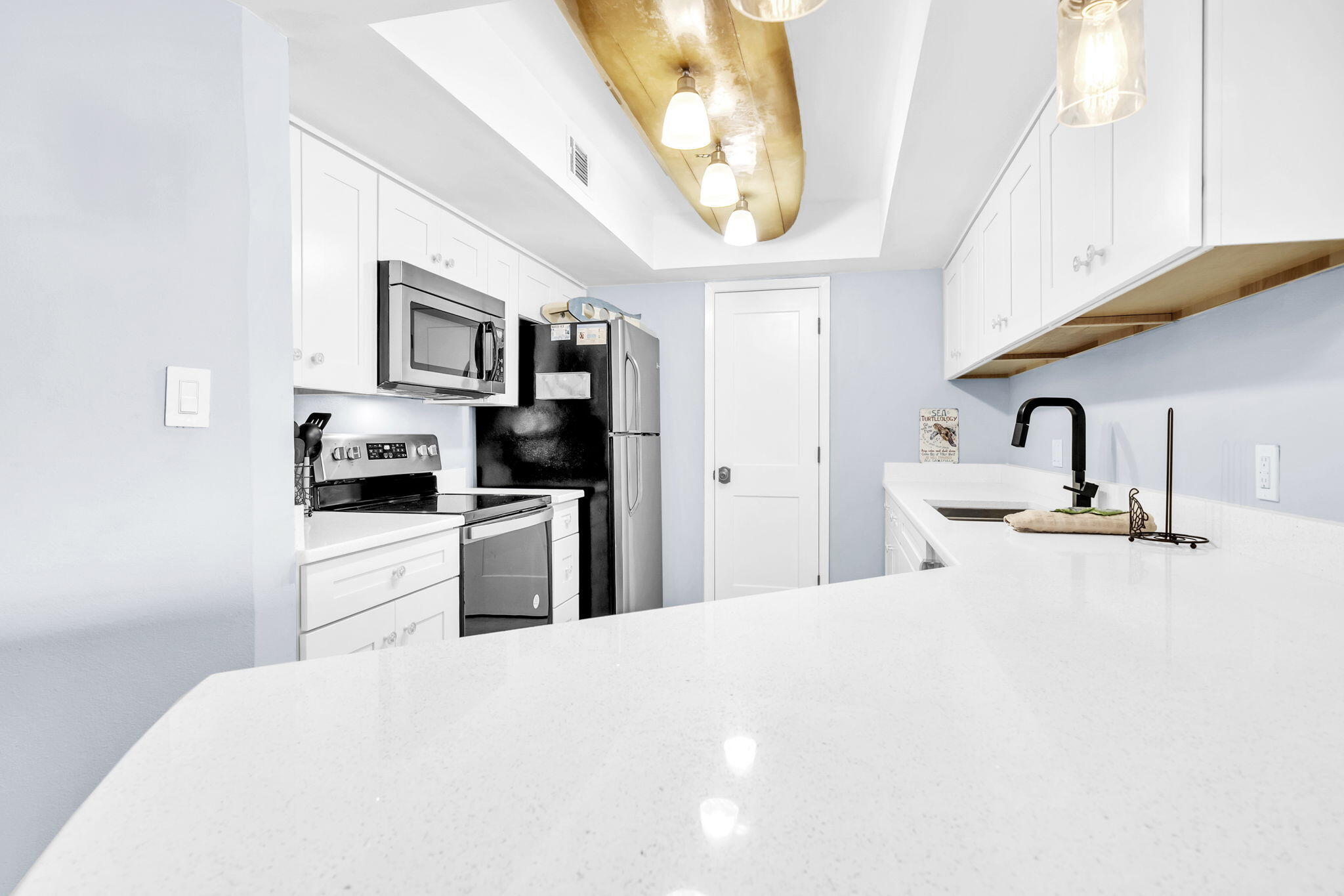 EL MATADOR CONDO - Residential