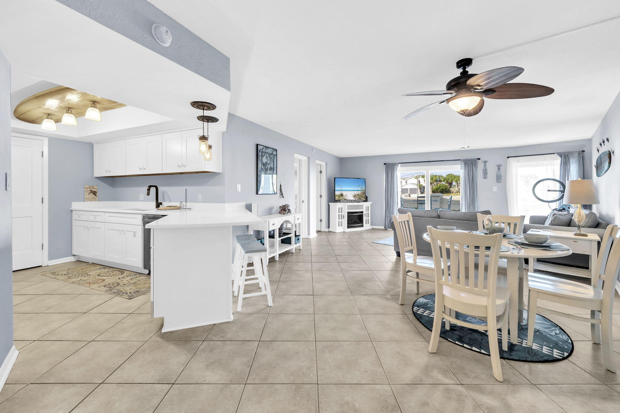 EL MATADOR CONDO - Residential