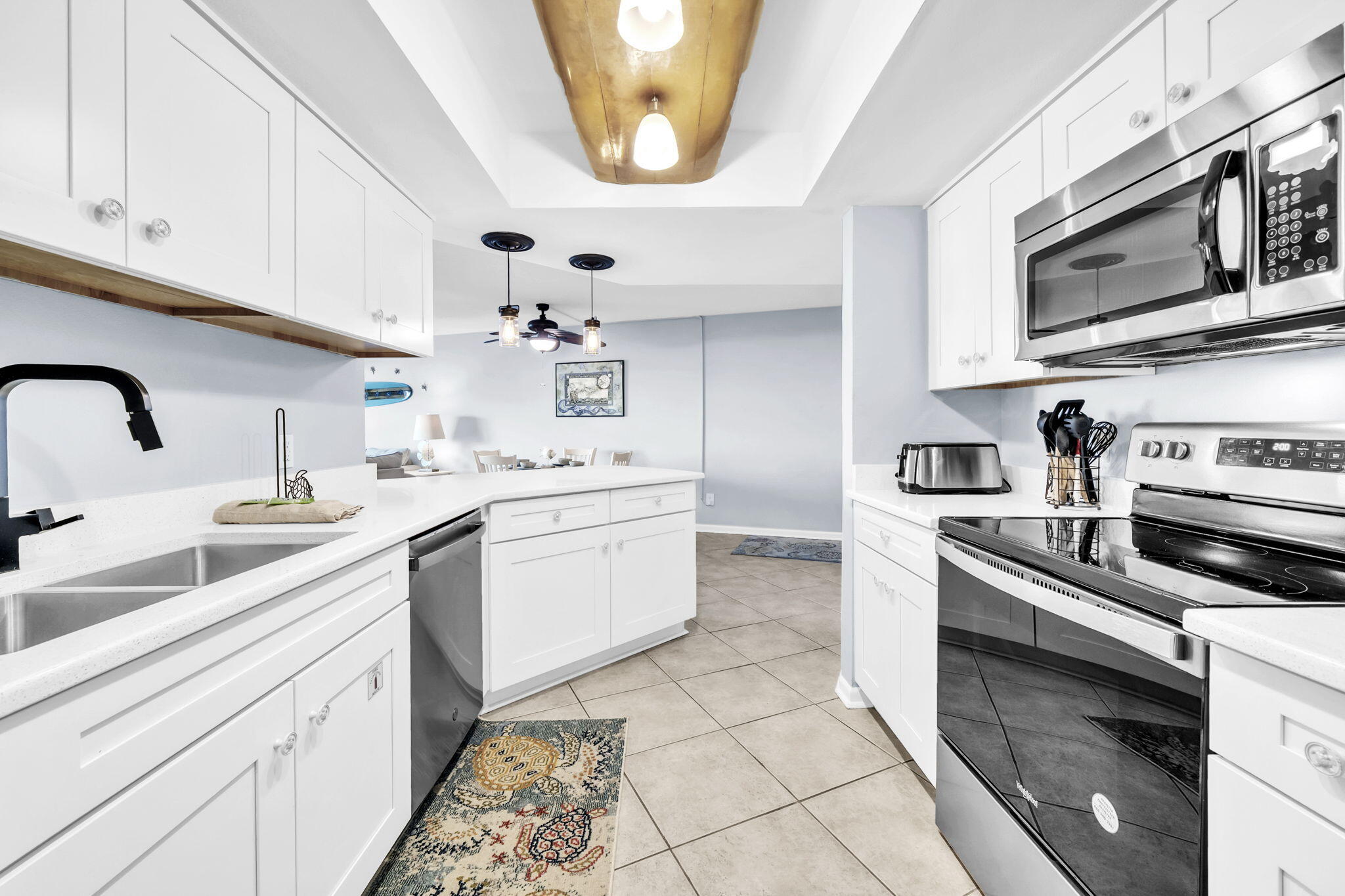 EL MATADOR CONDO - Residential