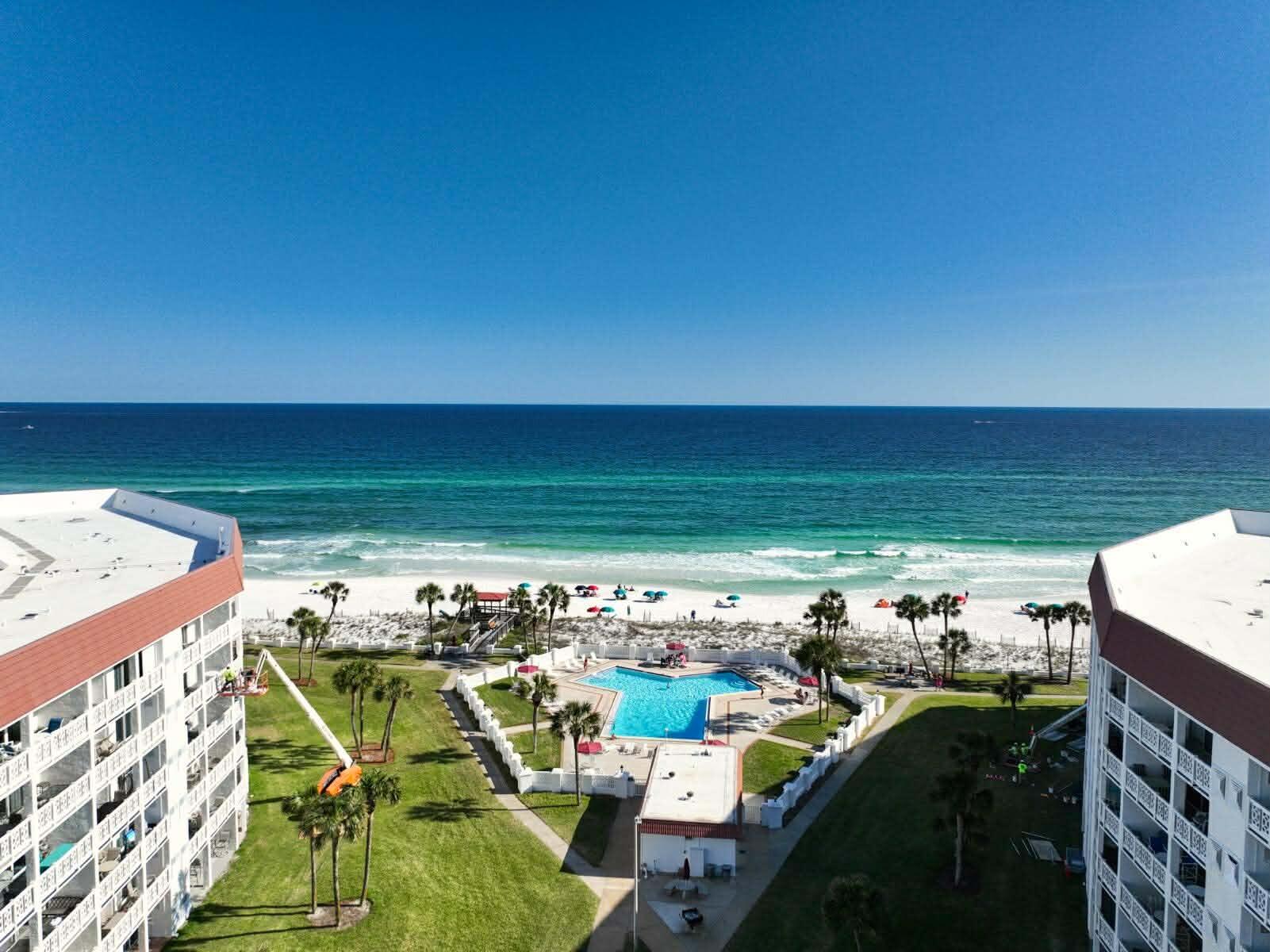 EL MATADOR CONDO - Residential