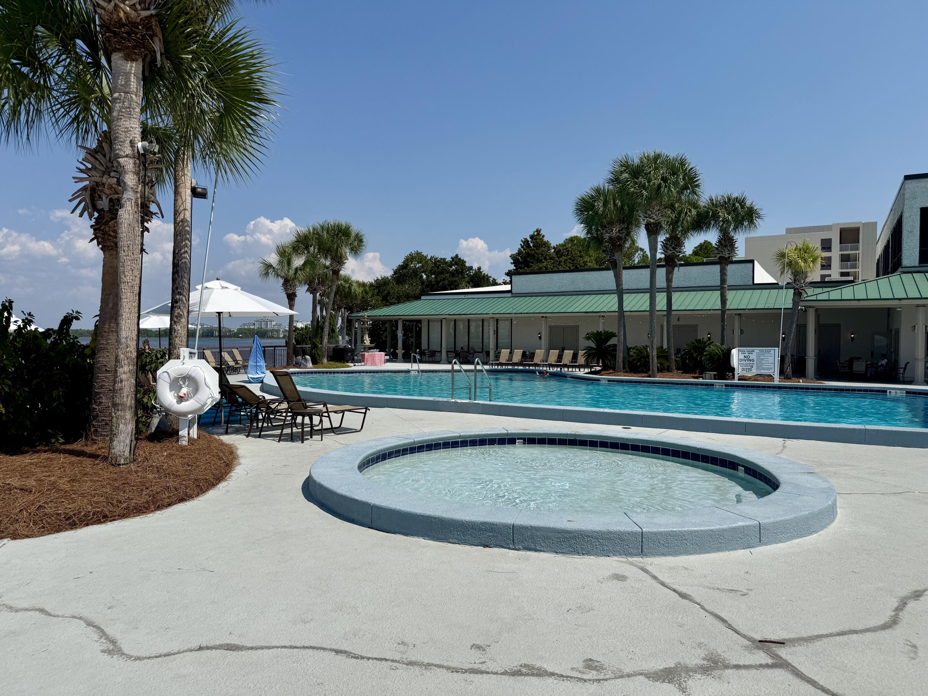BAYSIDE CONDO SANDESTIN - Residential