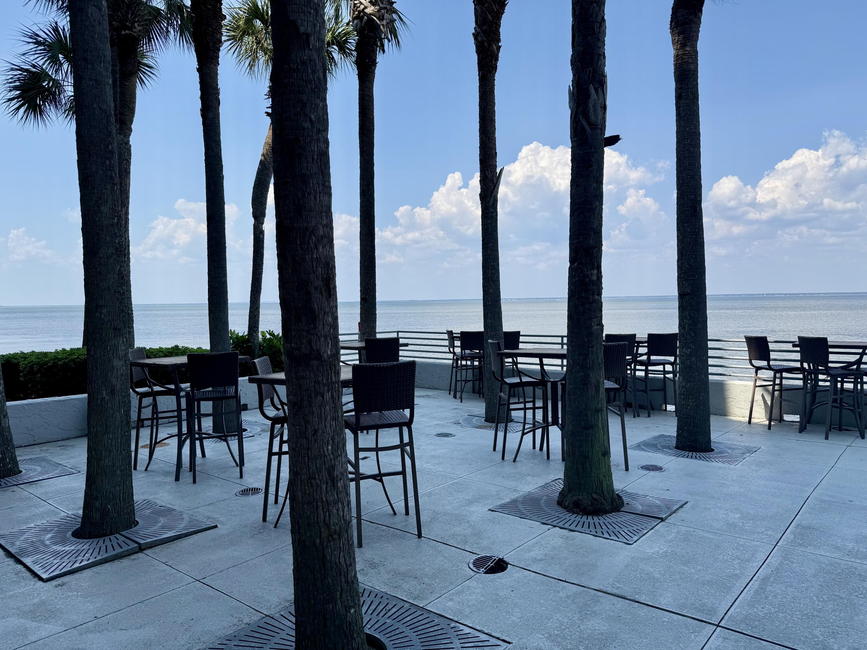 BAYSIDE CONDO SANDESTIN - Residential