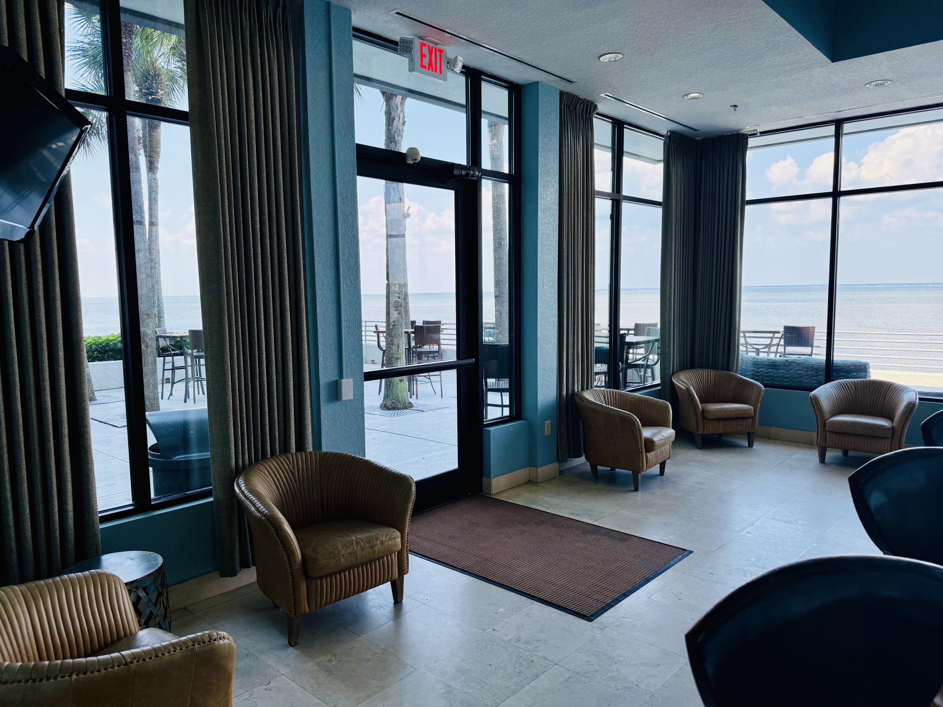 BAYSIDE CONDO SANDESTIN - Residential