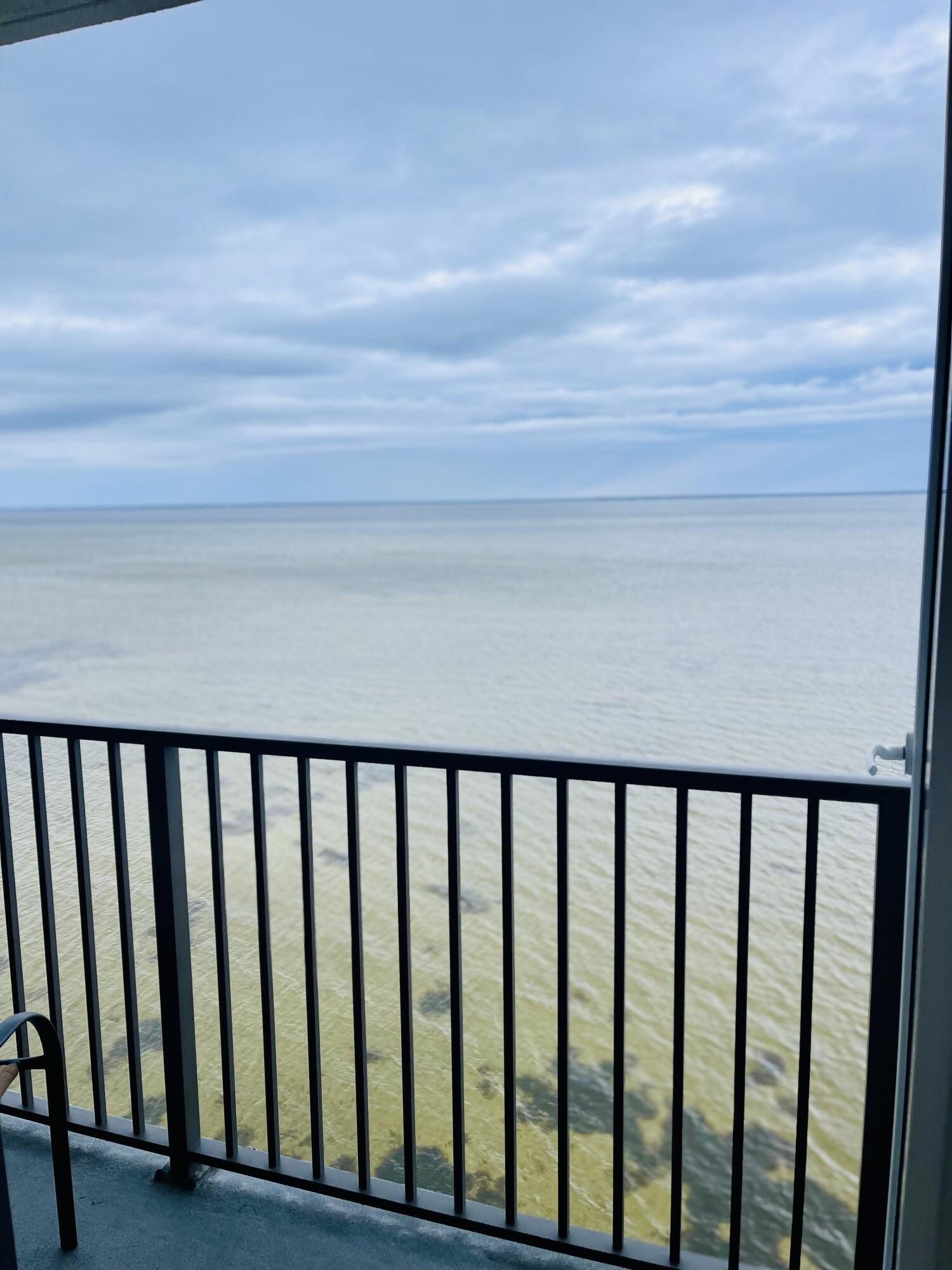 BAYSIDE CONDO SANDESTIN - Residential