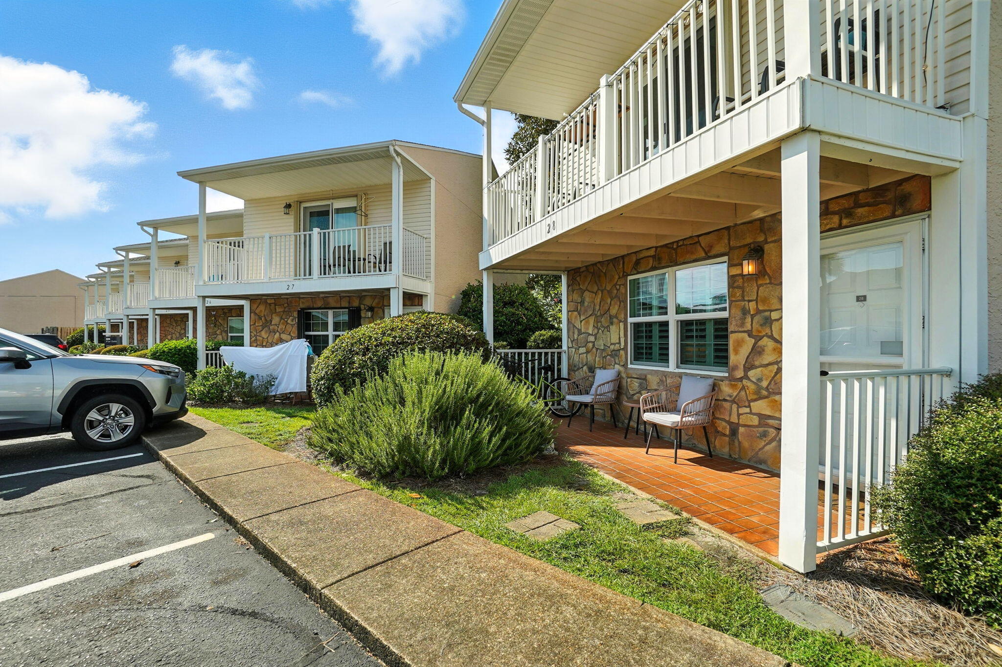 WOODLAND SHORES T/H PH 1 - Residential