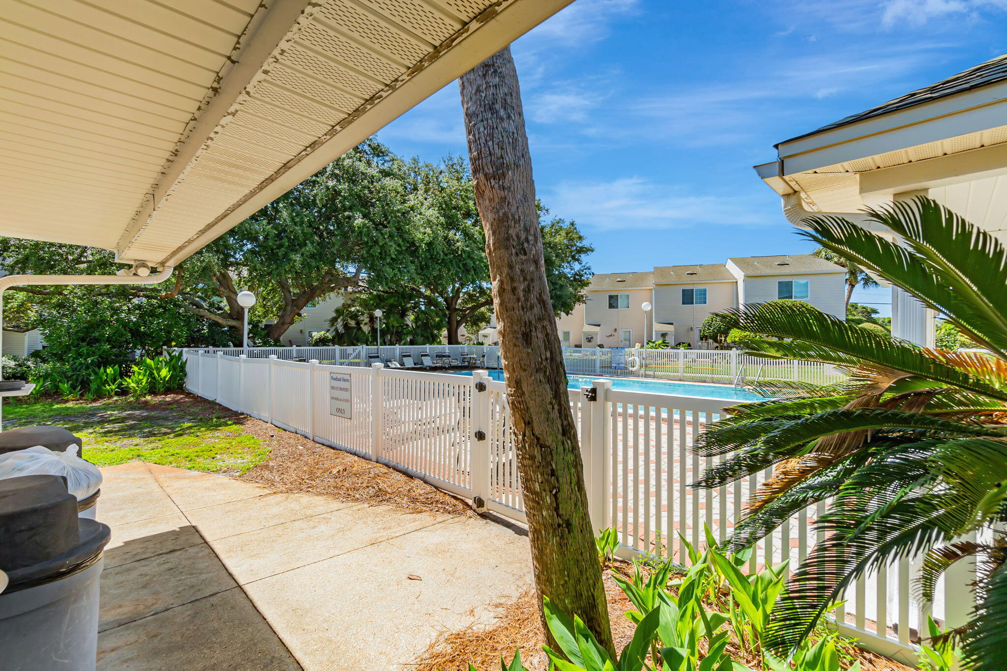 WOODLAND SHORES T/H PH 1 - Residential