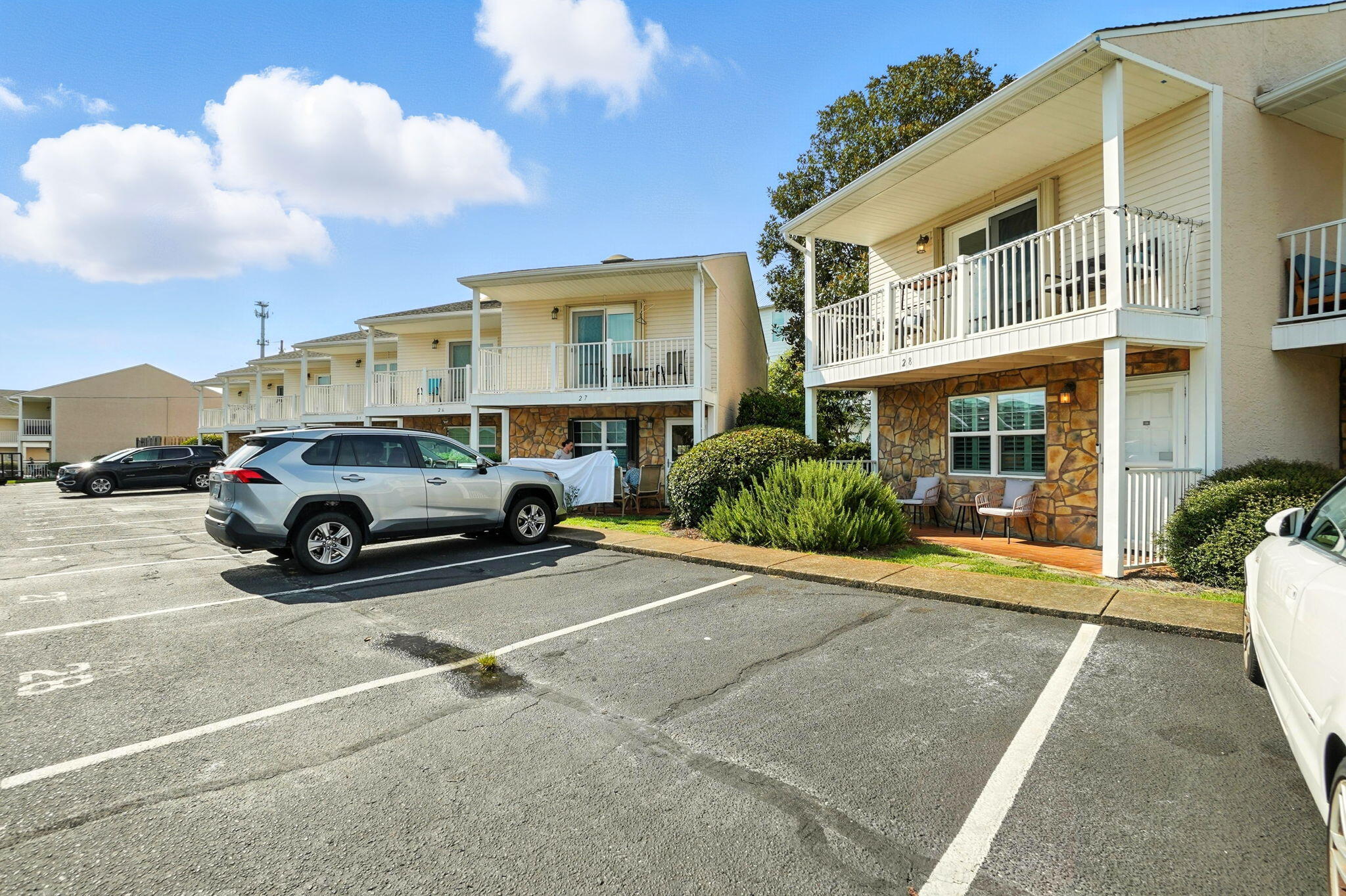 WOODLAND SHORES T/H PH 1 - Residential