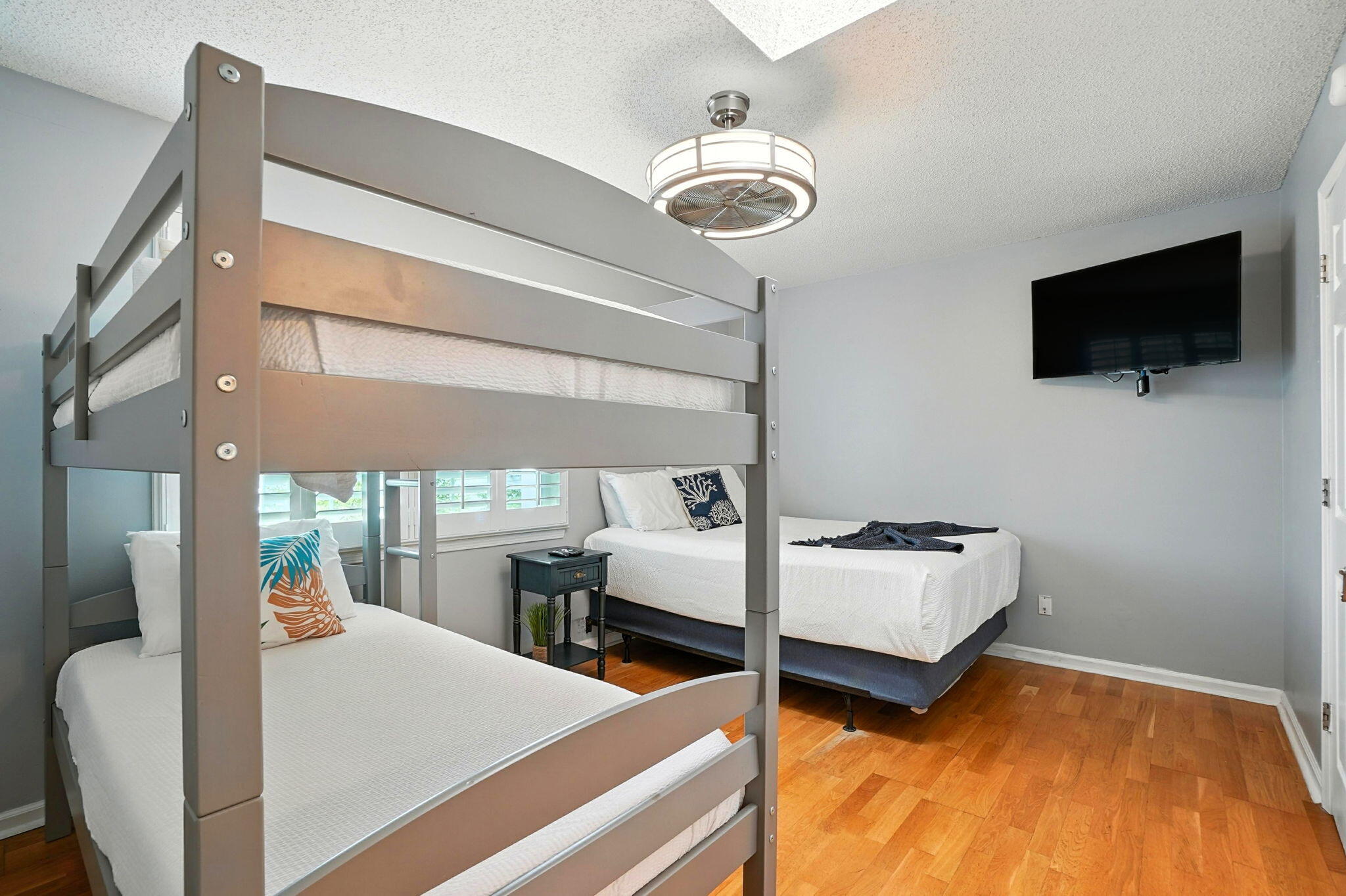 WOODLAND SHORES T/H PH 1 - Residential