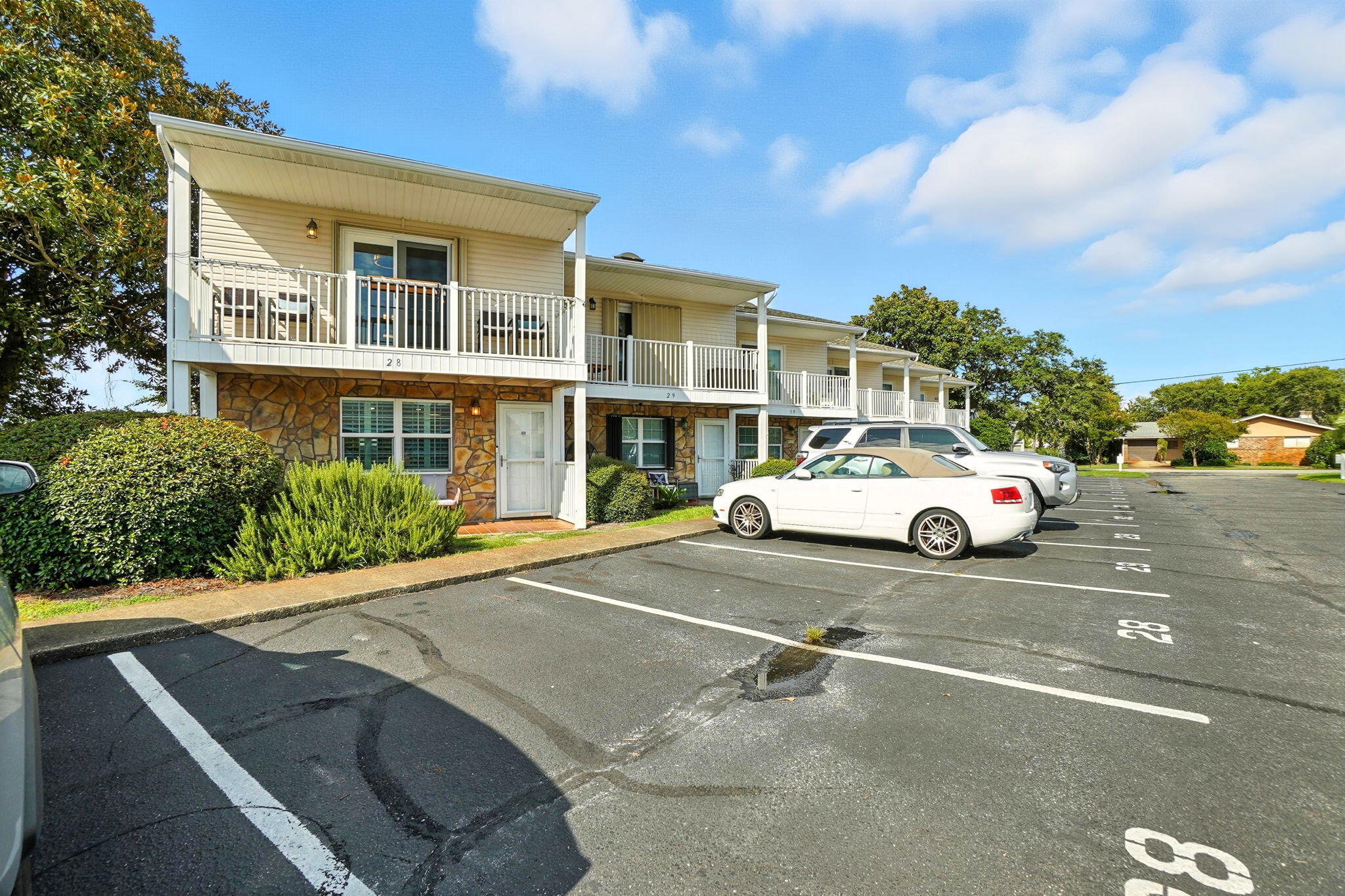WOODLAND SHORES T/H PH 1 - Residential