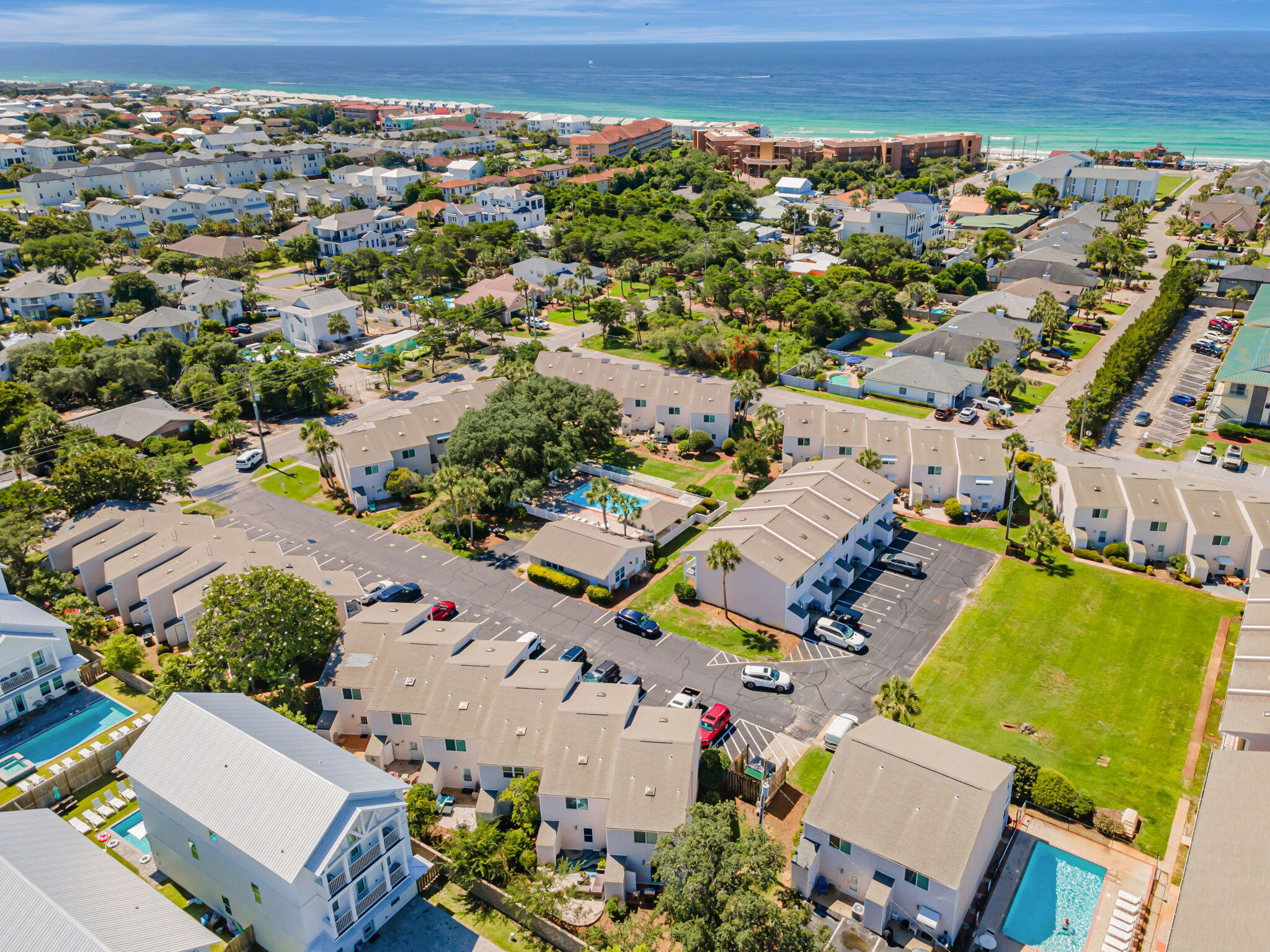 WOODLAND SHORES T/H PH 1 - Residential