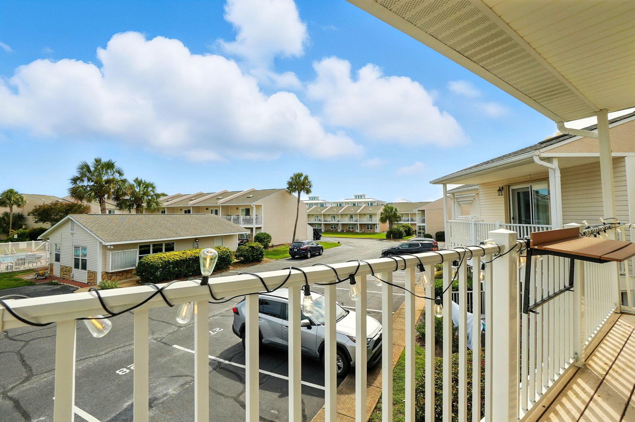 WOODLAND SHORES T/H PH 1 - Residential