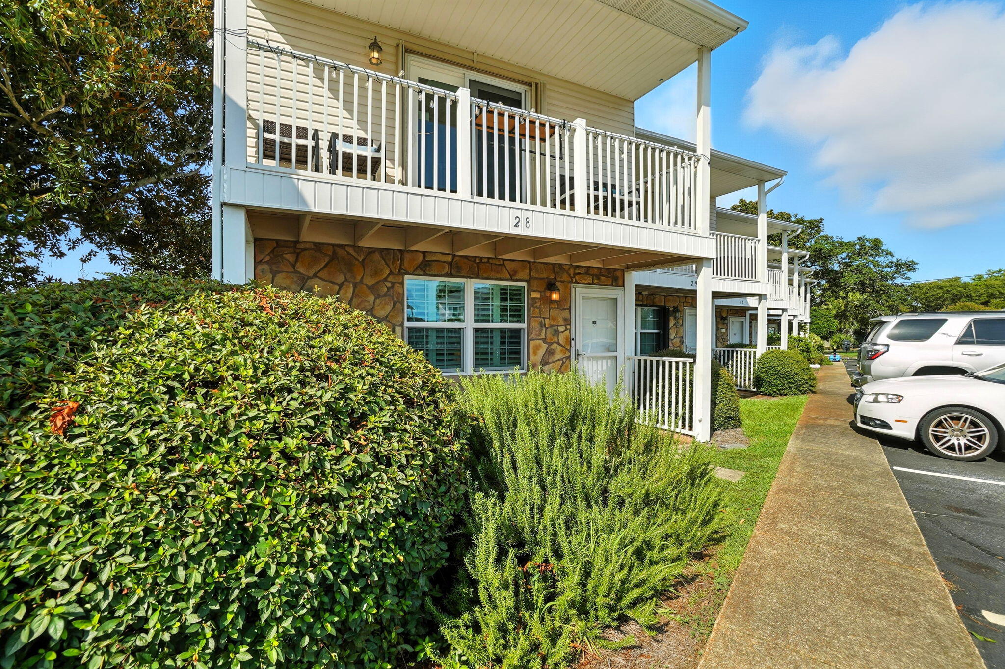 WOODLAND SHORES T/H PH 1 - Residential