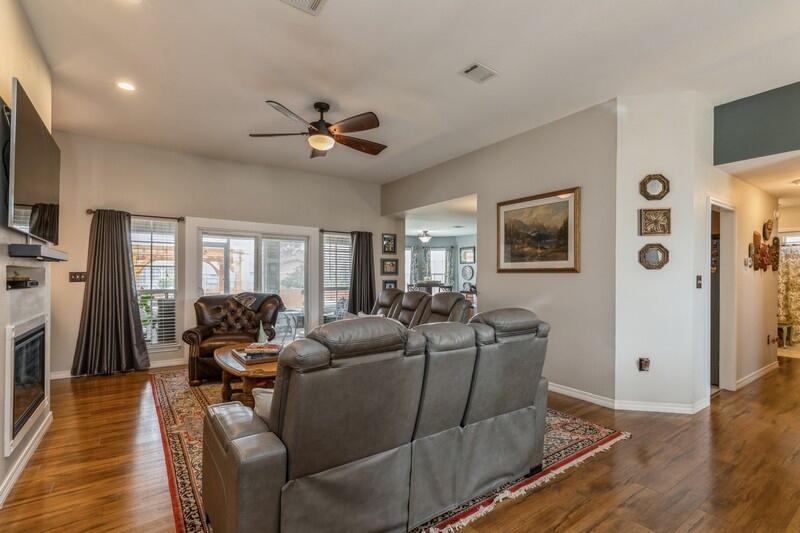 MELISSA OAKS - Residential