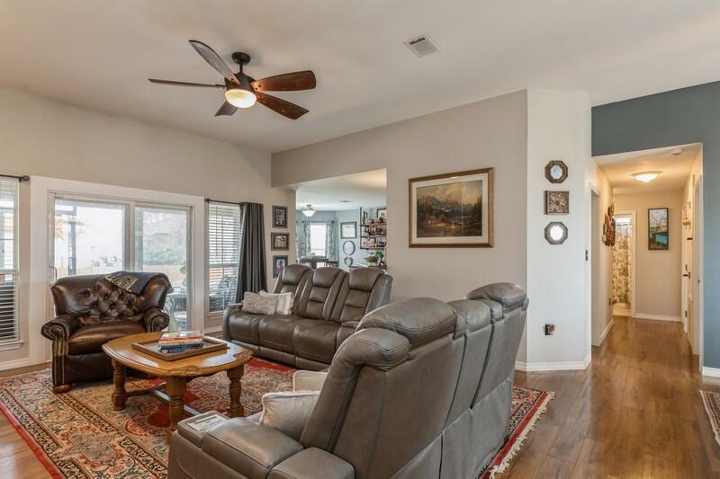 MELISSA OAKS - Residential